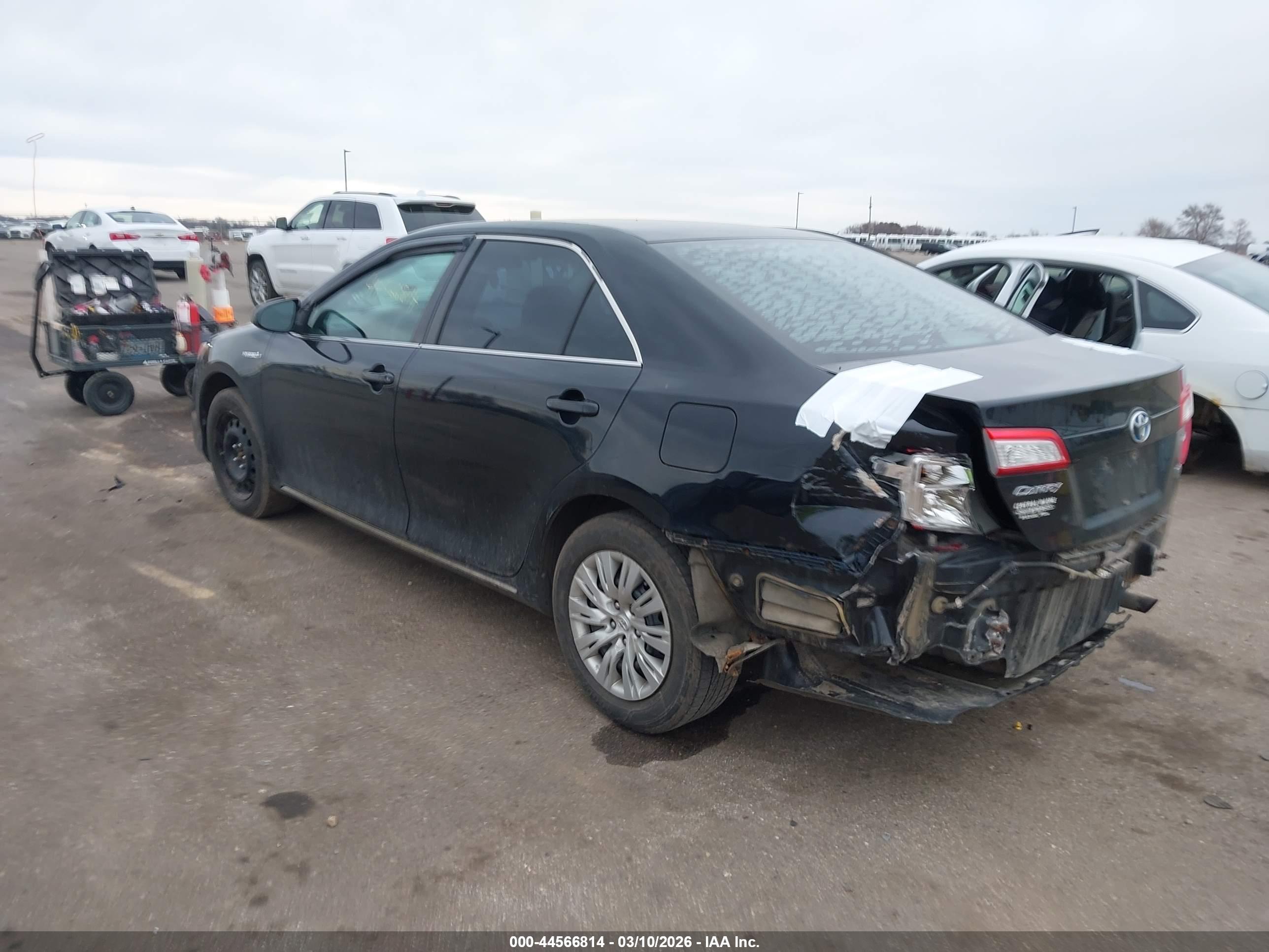 TOYOTA CAMRY image 3