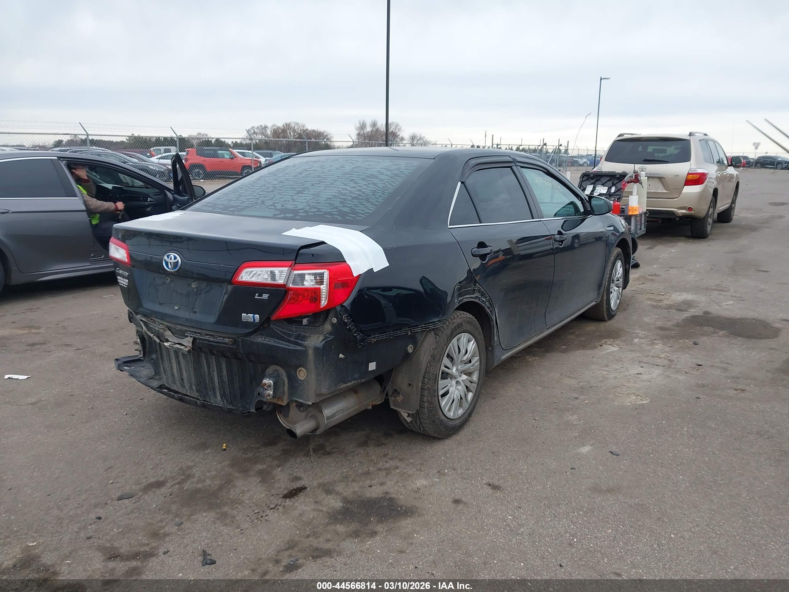 TOYOTA CAMRY image 4