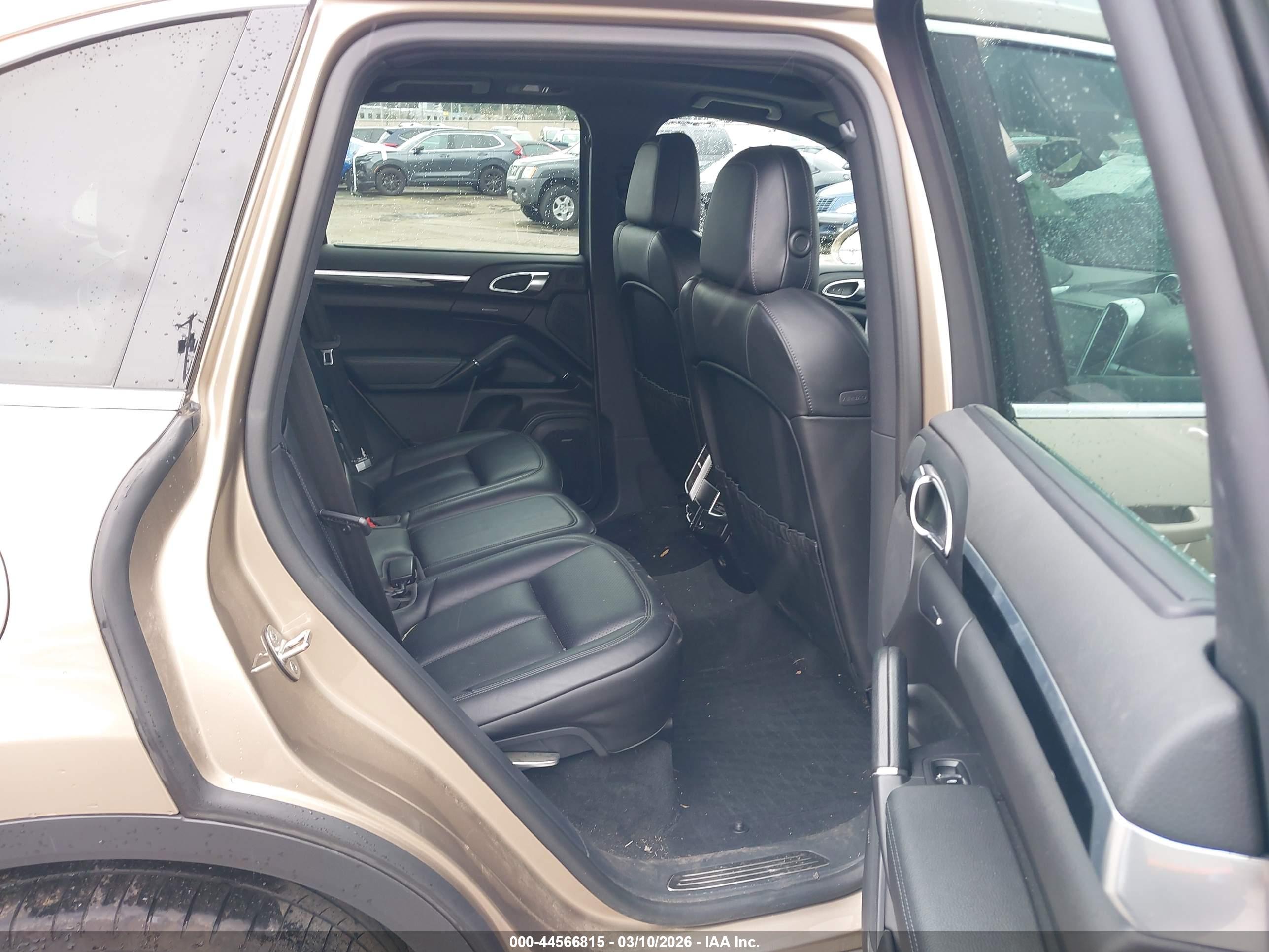 PORSCHE CAYENNE image 8