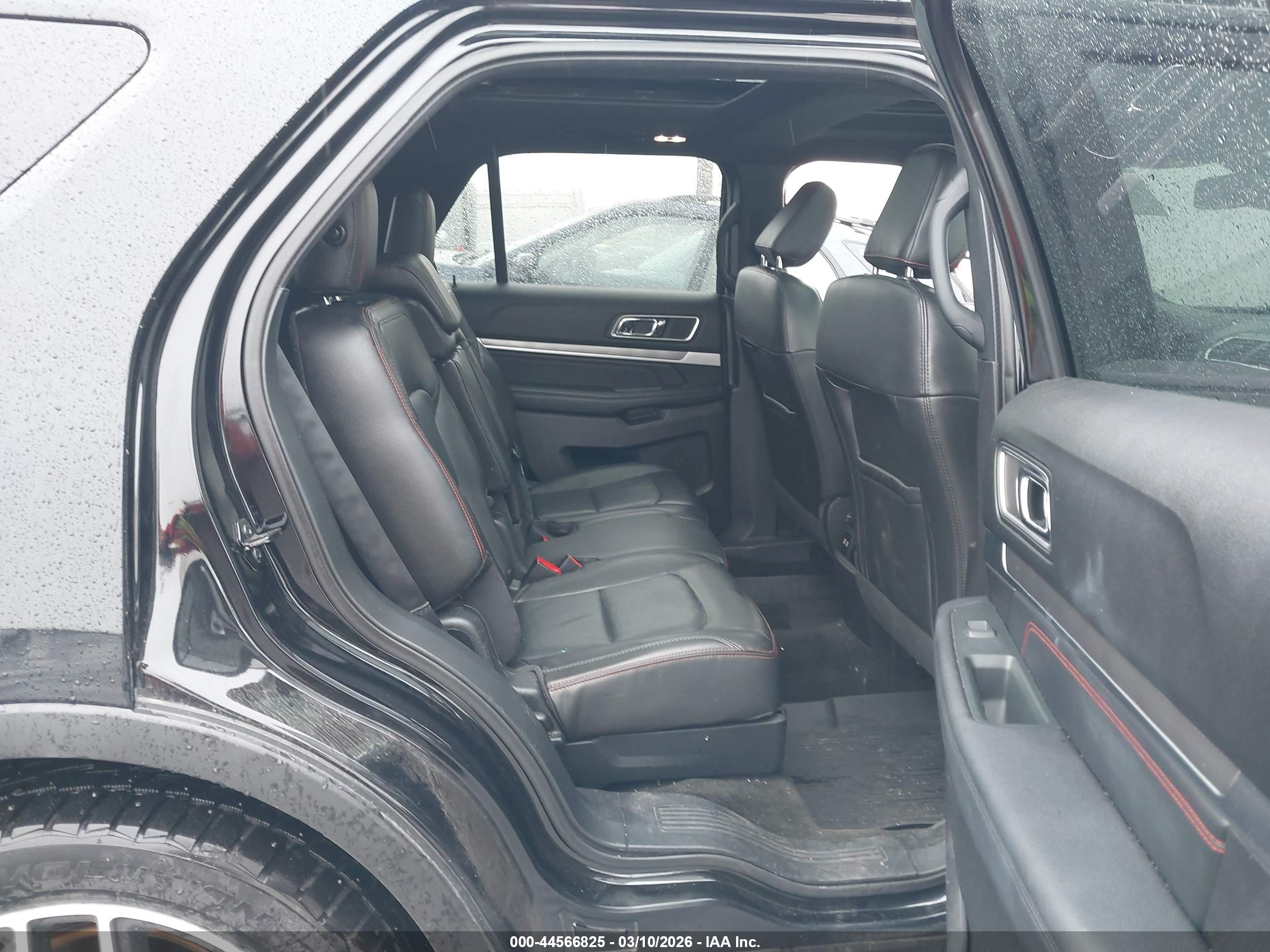 FORD EXPLORER image 8