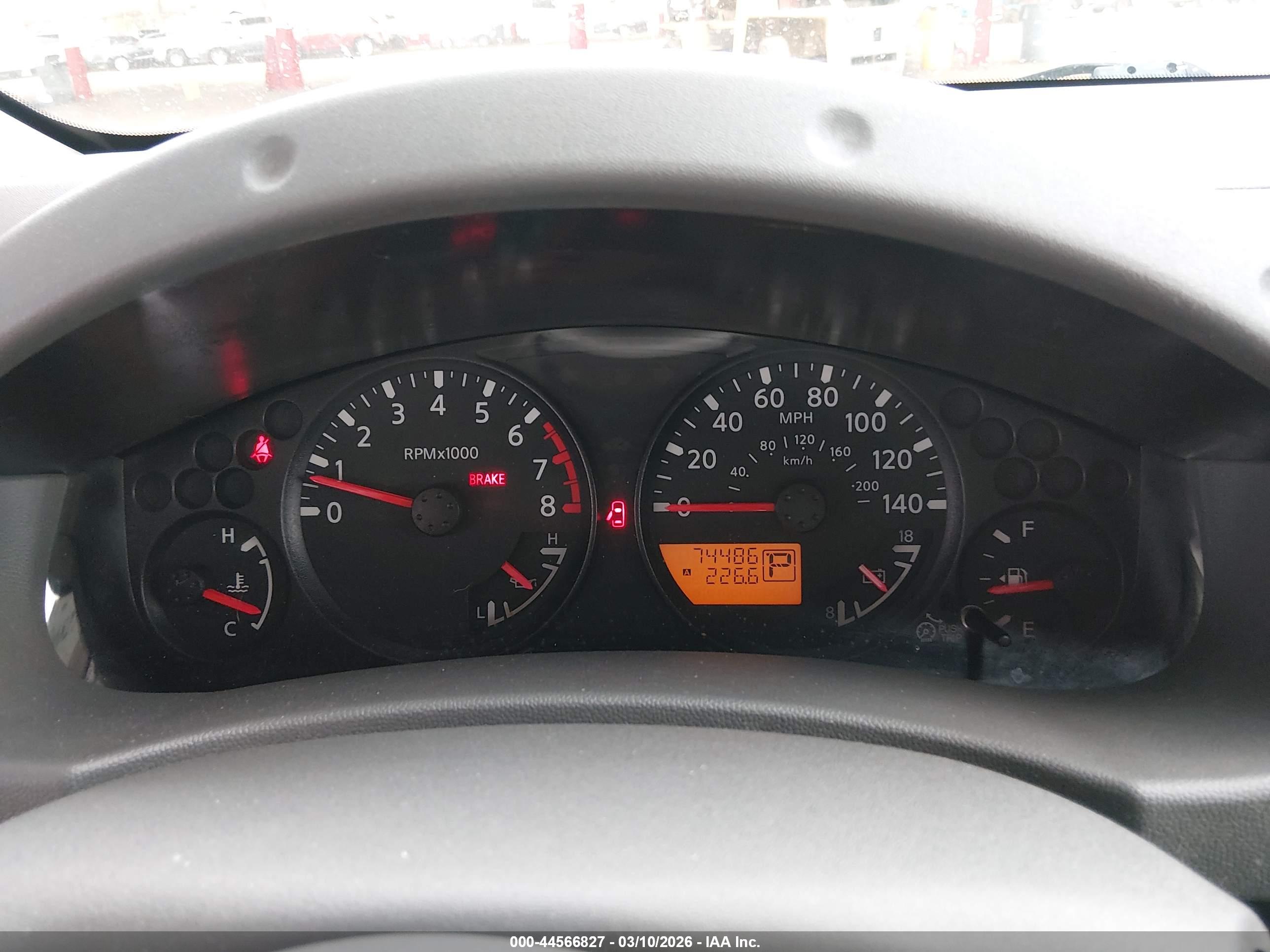 NISSAN FRONTIER image 7