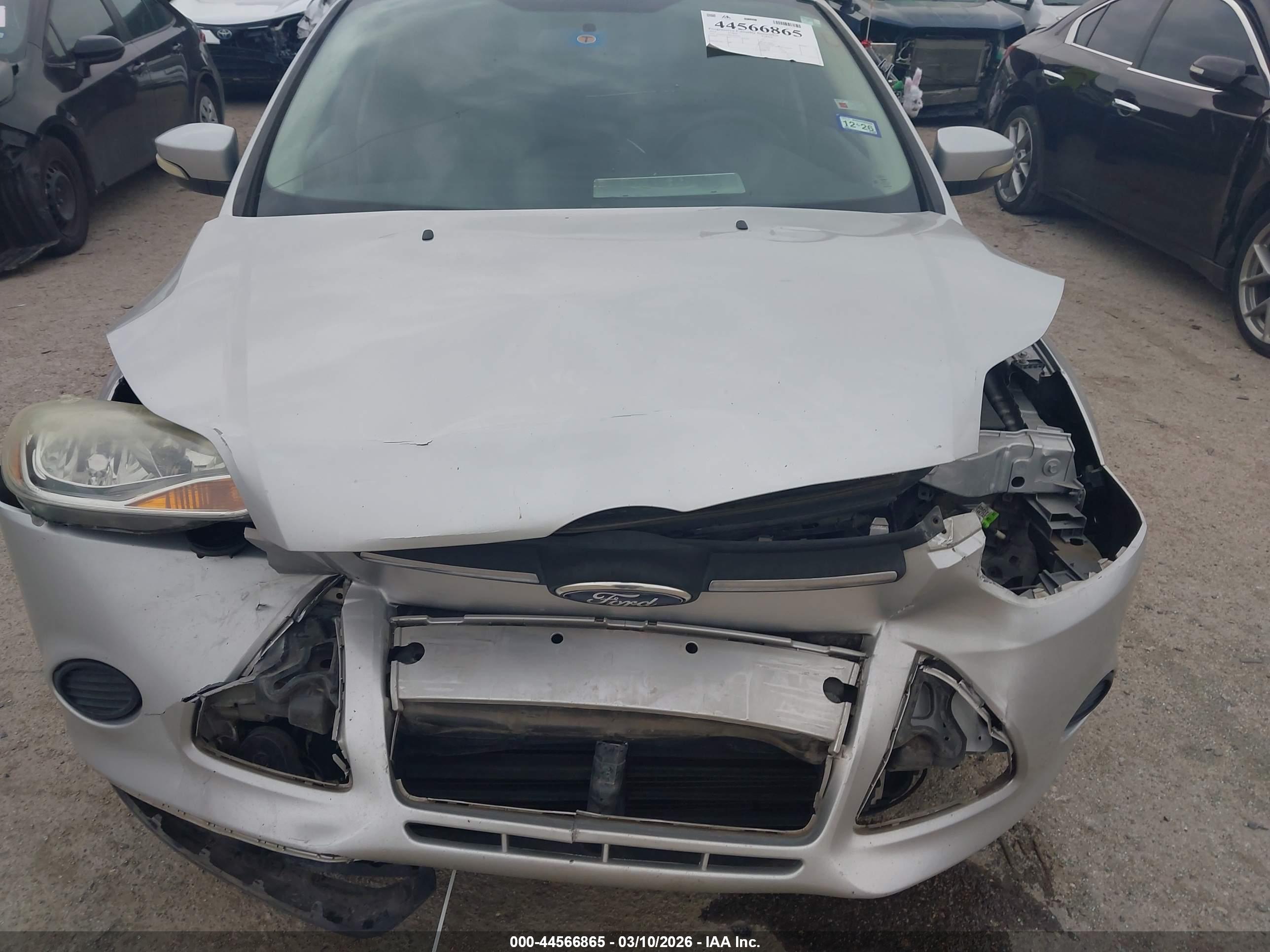 FORD FOCUS image 6
