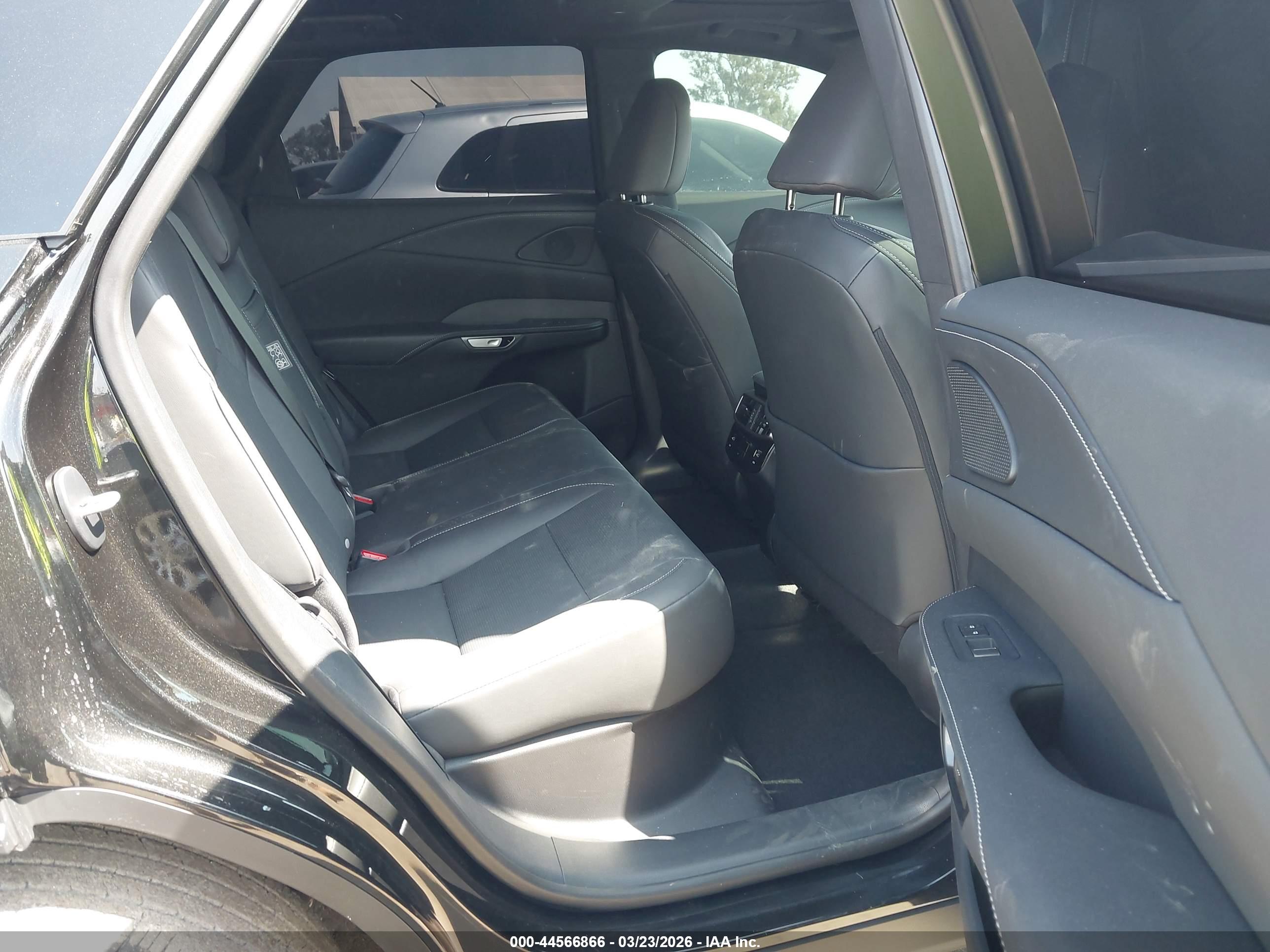 LEXUS RX image 8