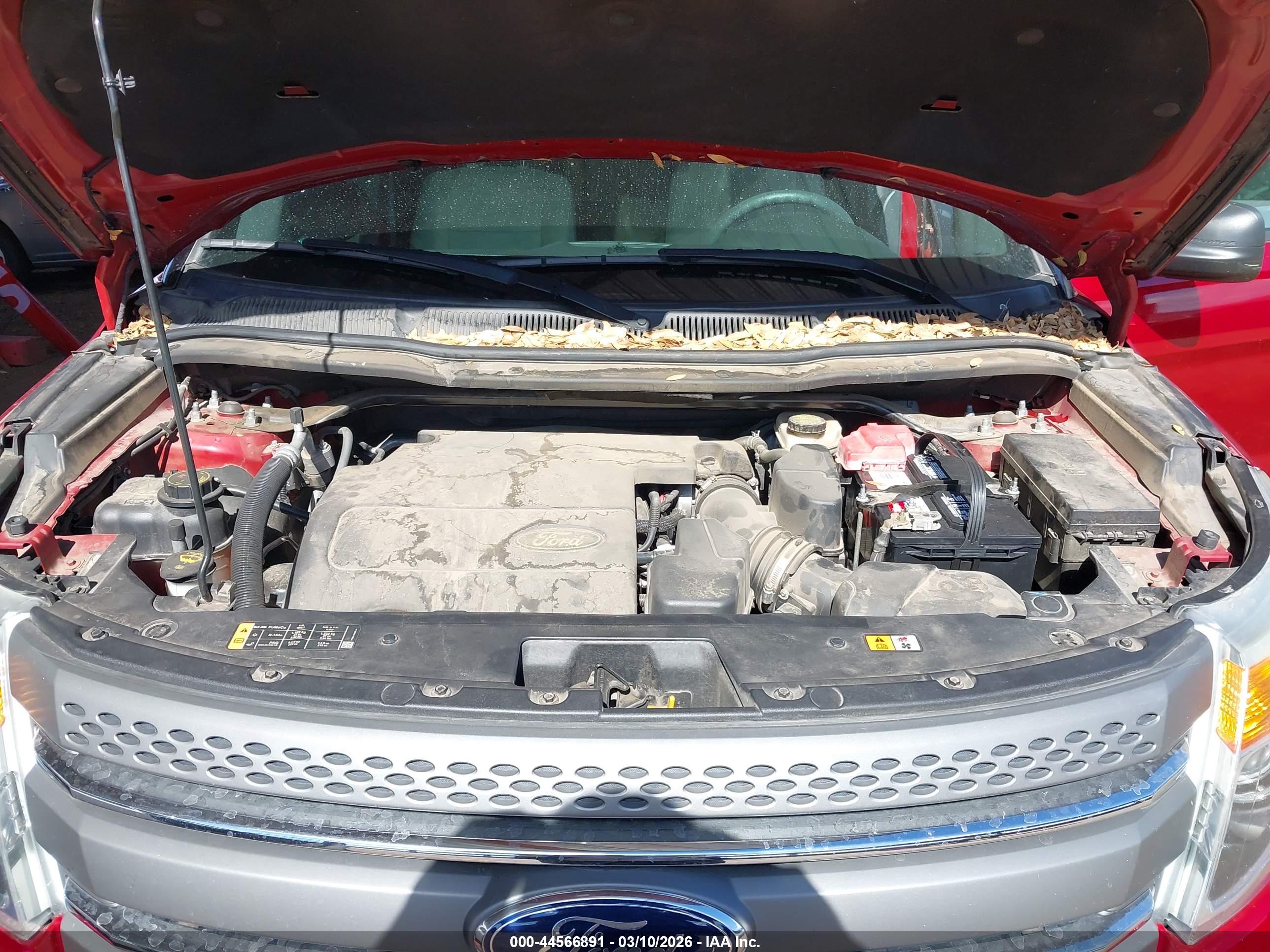 FORD EXPLORER image 10
