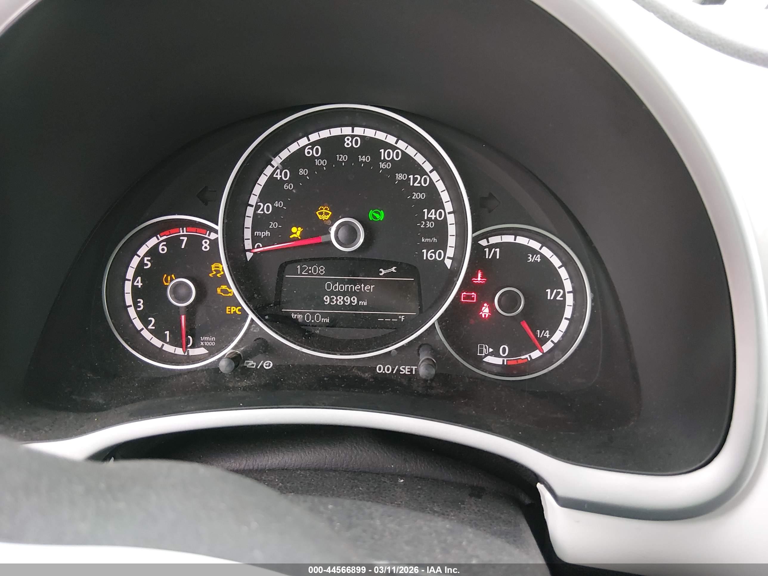 VOLKSWAGEN BEETLE image 7