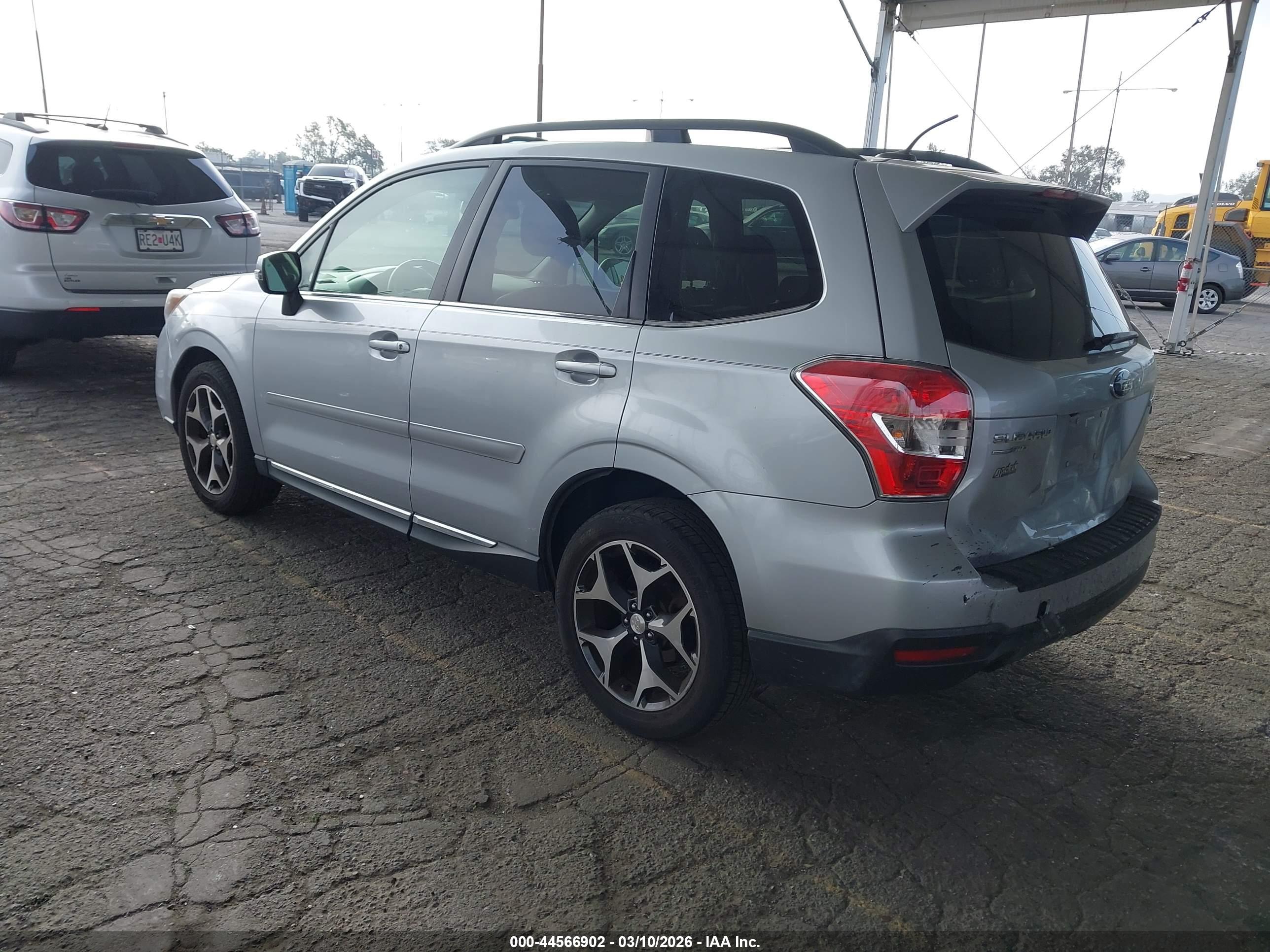 SUBARU FORESTER image 3