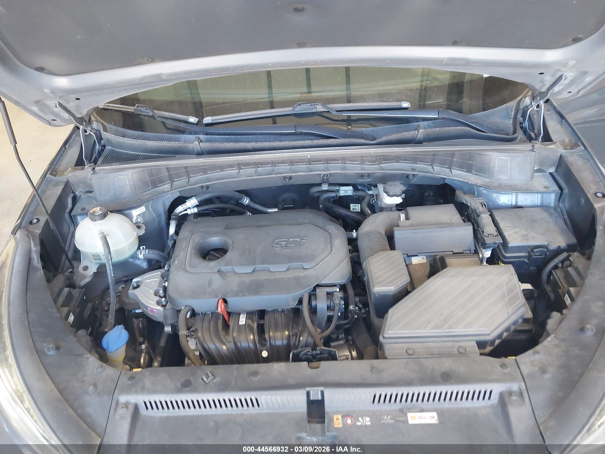 HYUNDAI TUCSON image 10