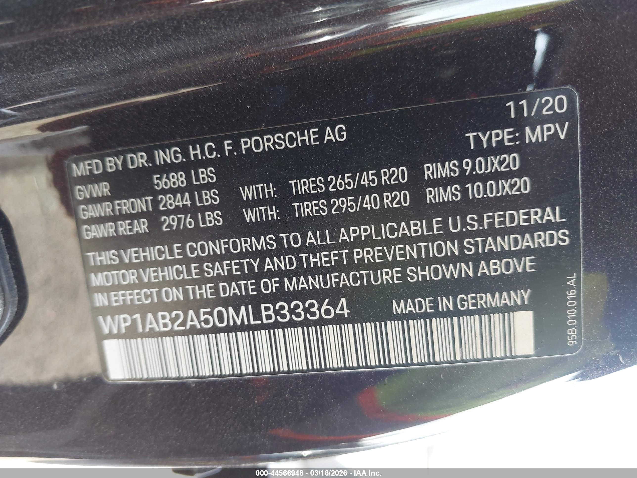 PORSCHE MACAN image 9