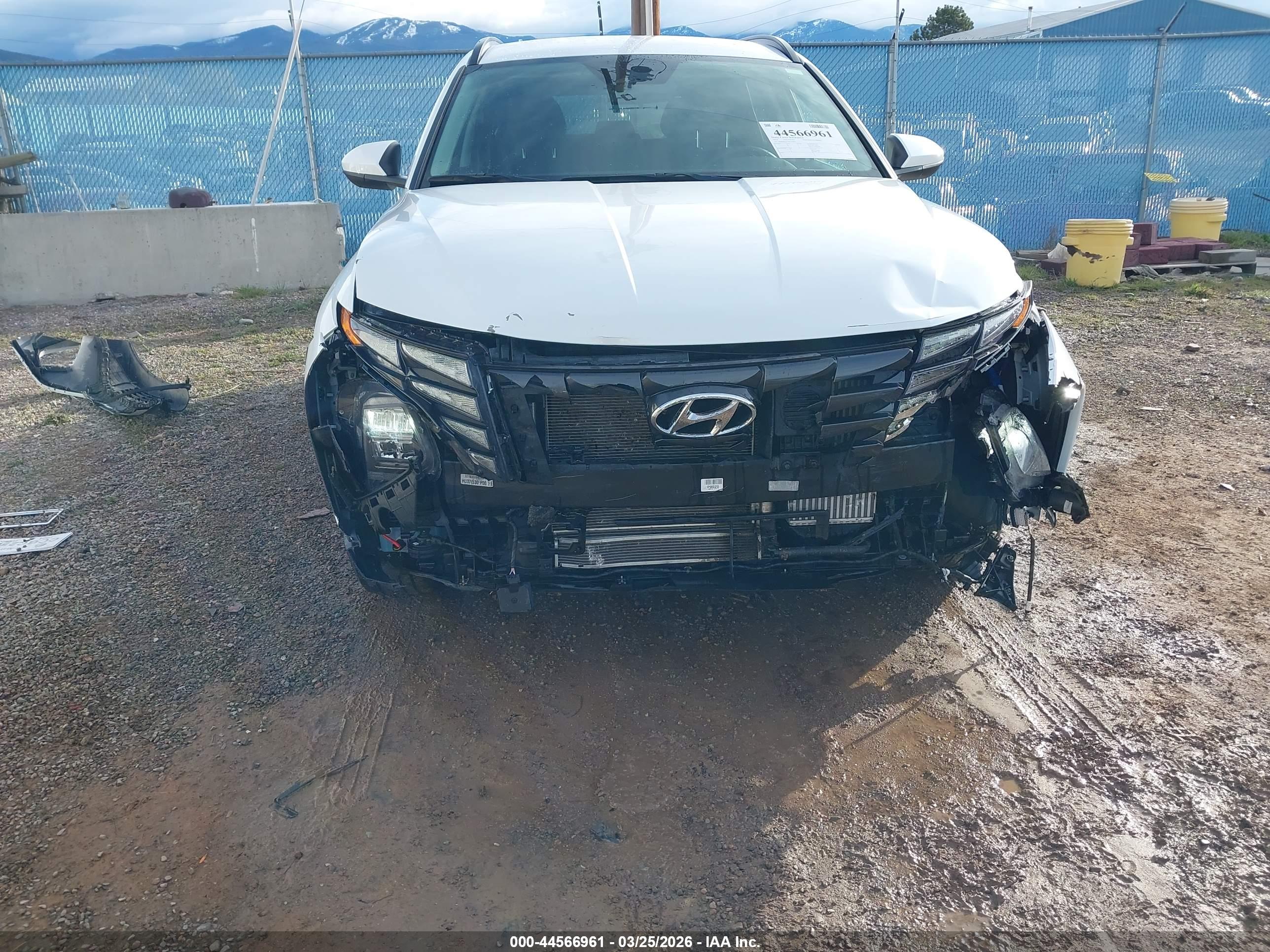 HYUNDAI TUCSON image 6