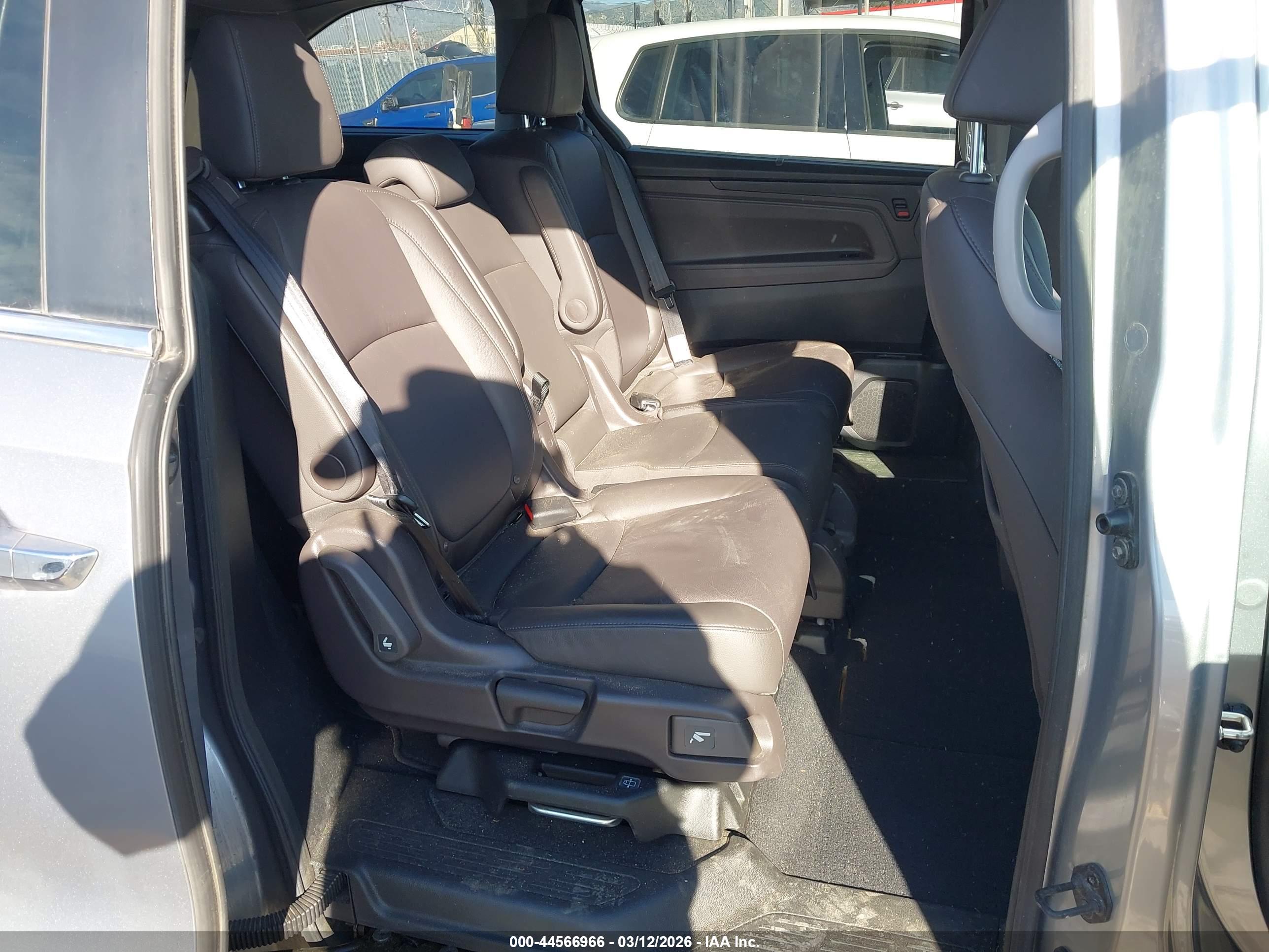 HONDA ODYSSEY image 8