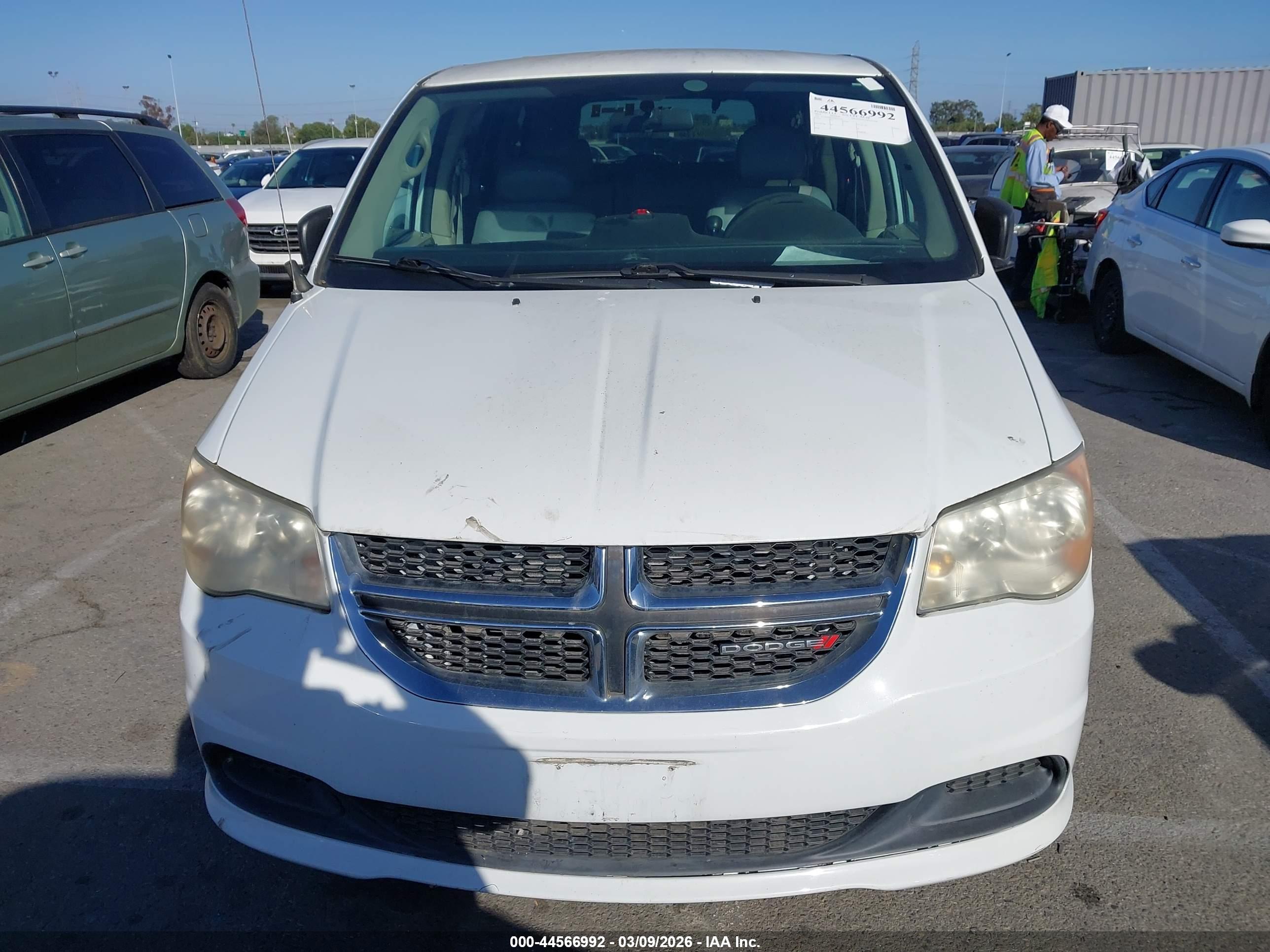 DODGE GRAND image 6