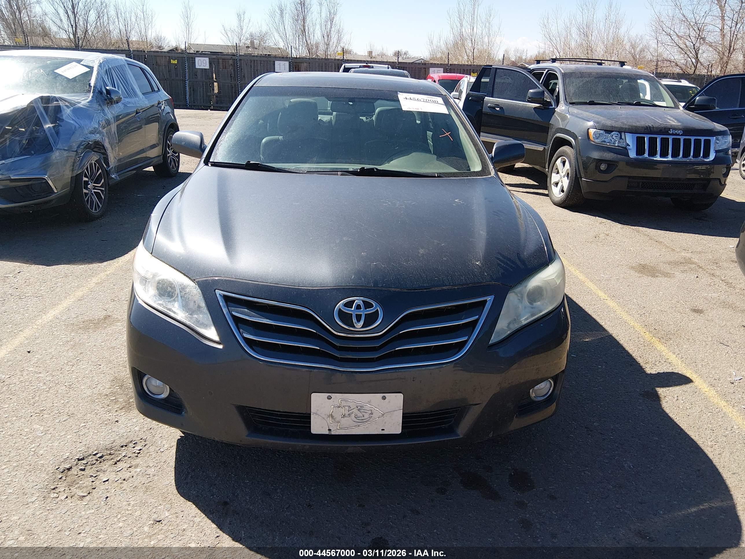 TOYOTA CAMRY image 6