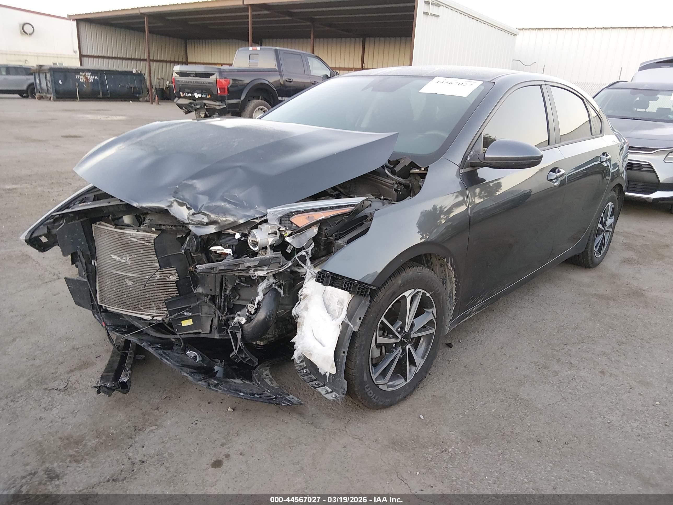 KIA FORTE image 2