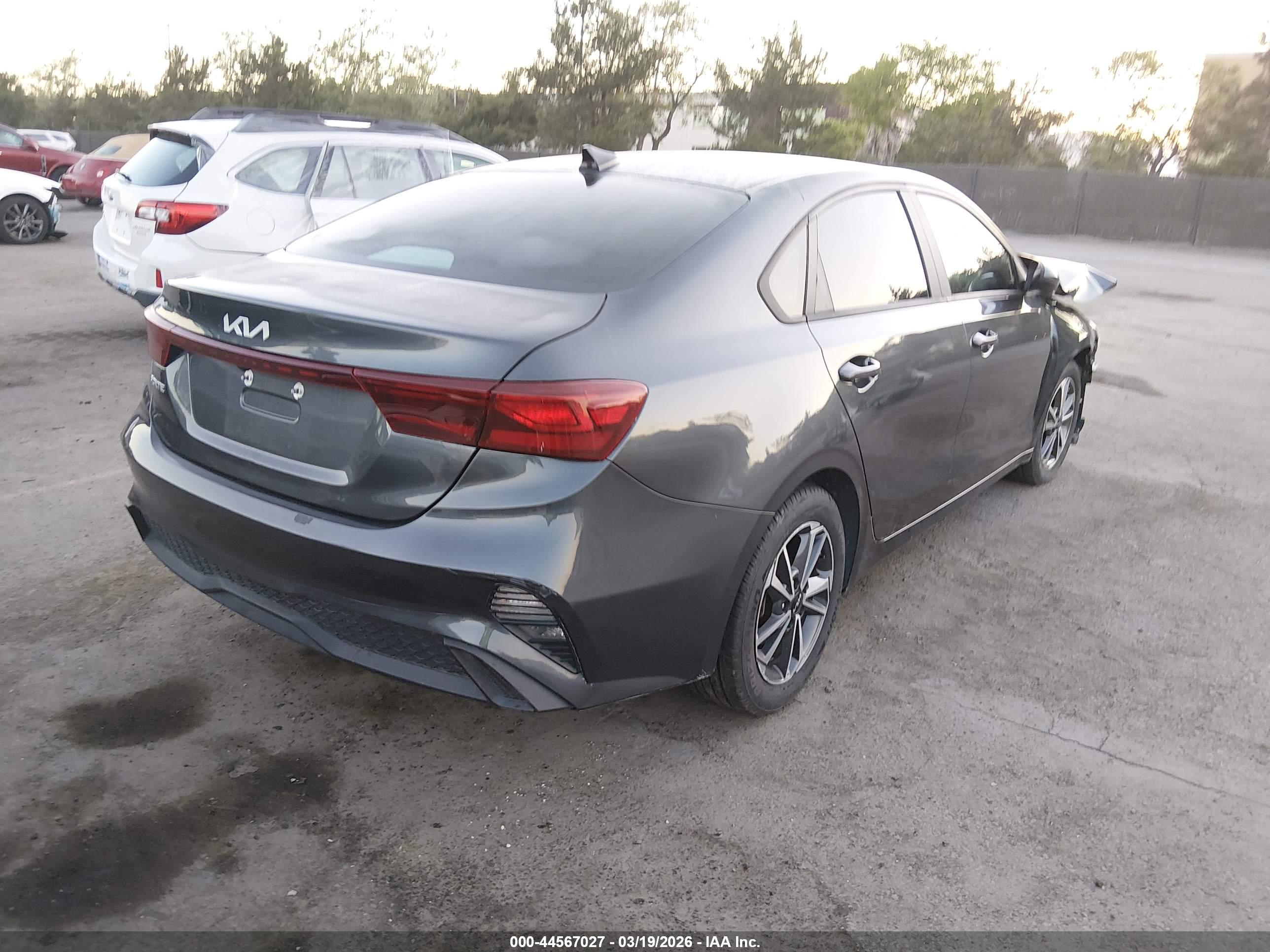 KIA FORTE image 4