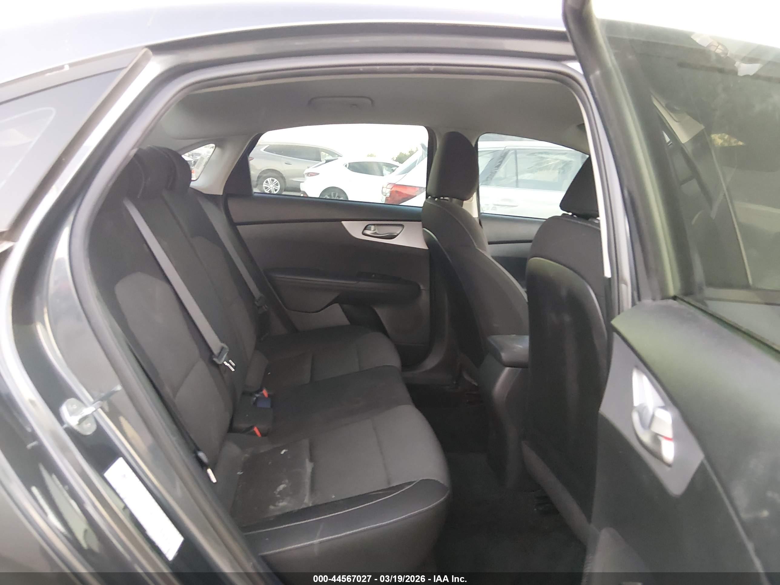 KIA FORTE image 8