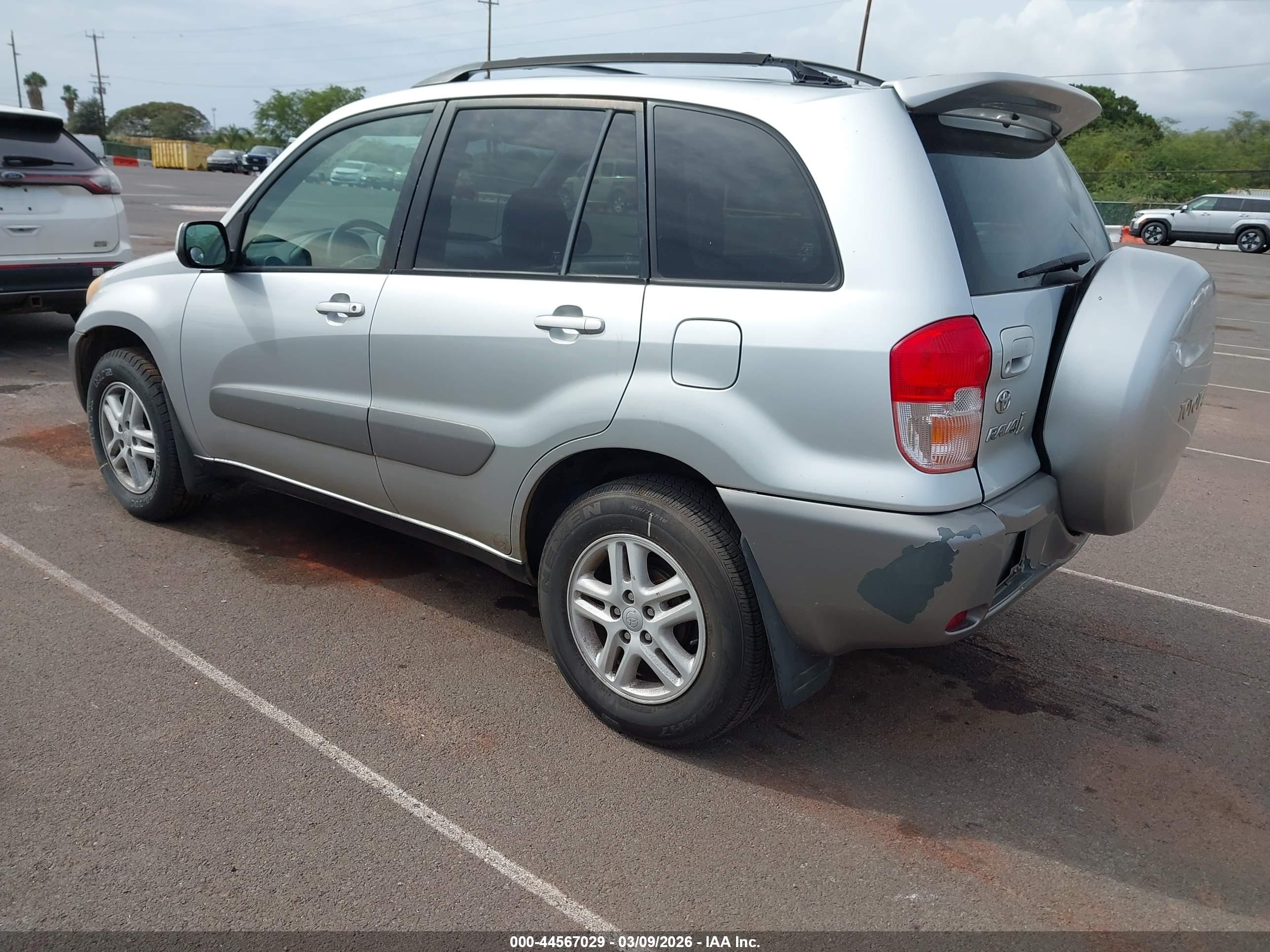 TOYOTA RAV4 image 3