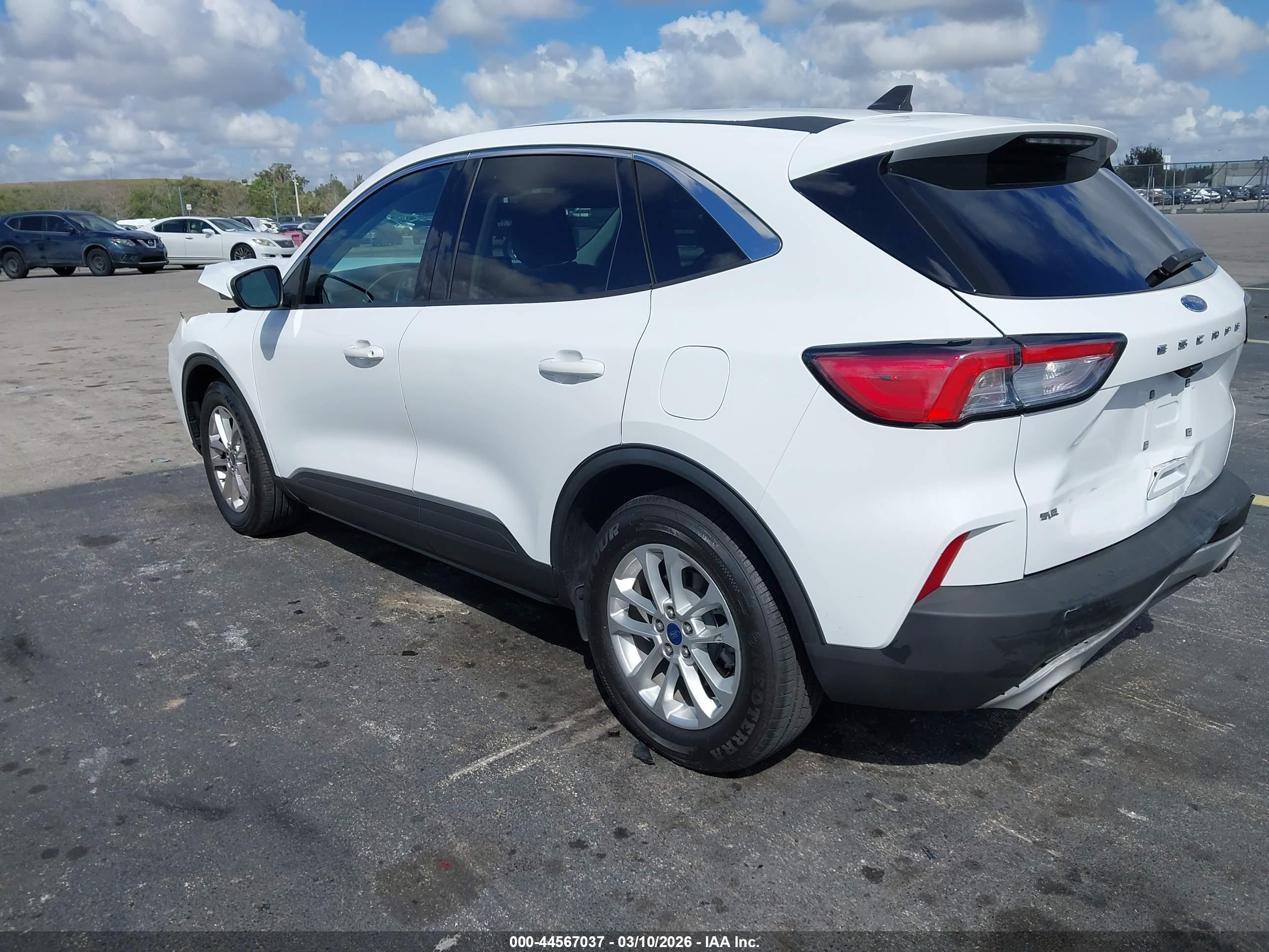 FORD ESCAPE image 3