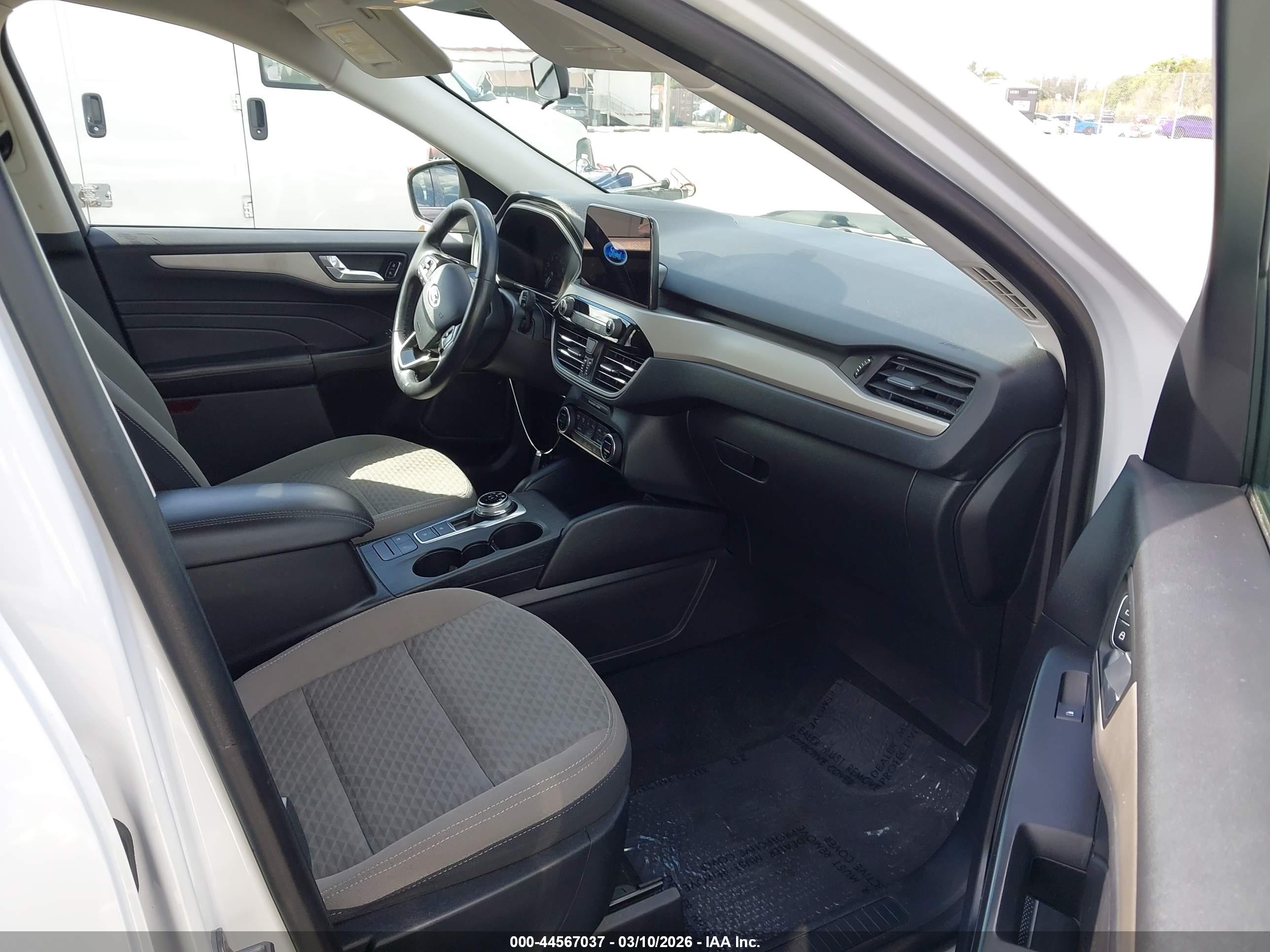 FORD ESCAPE image 5