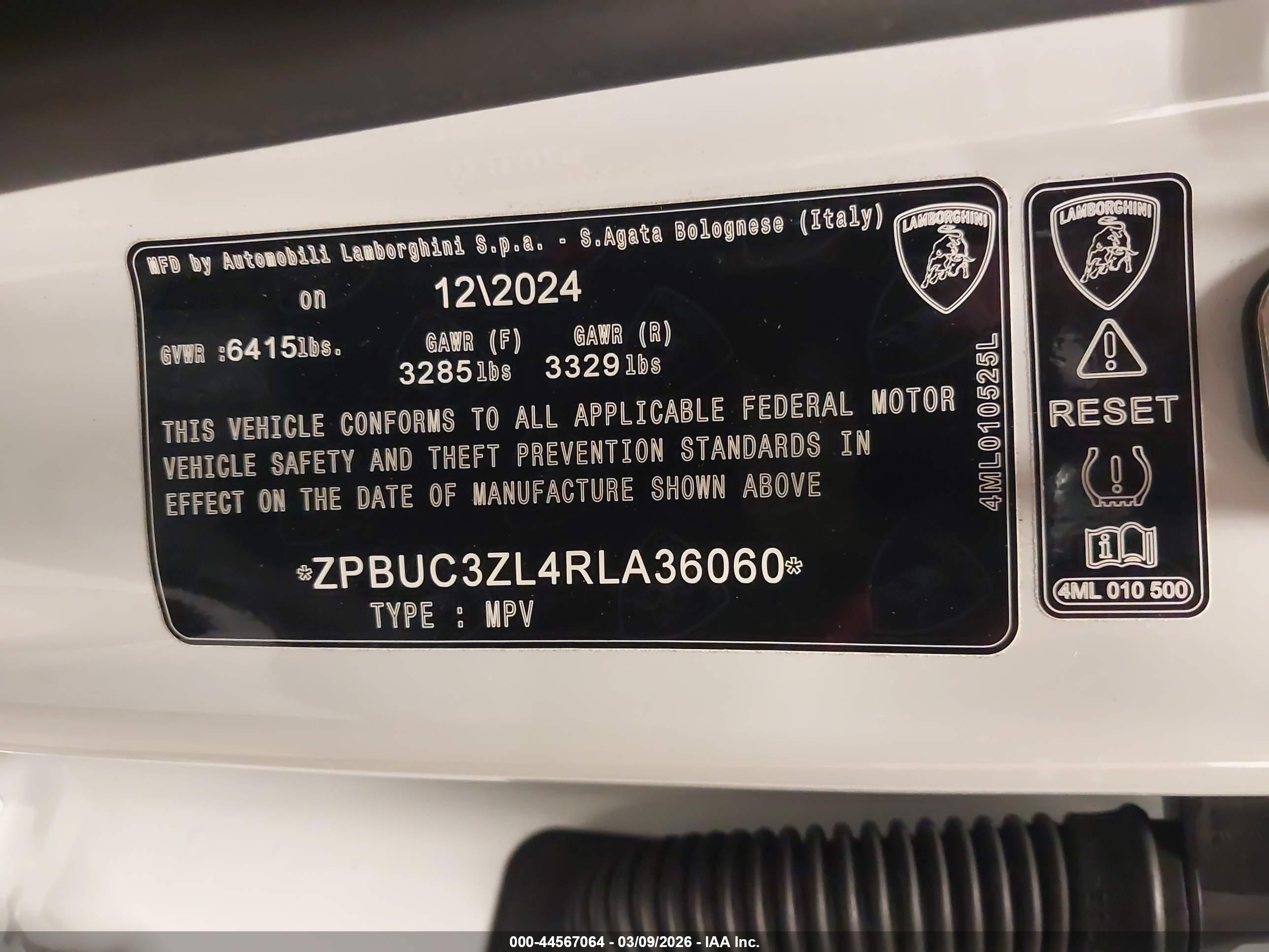 LAMBORGHINI URUS image 9