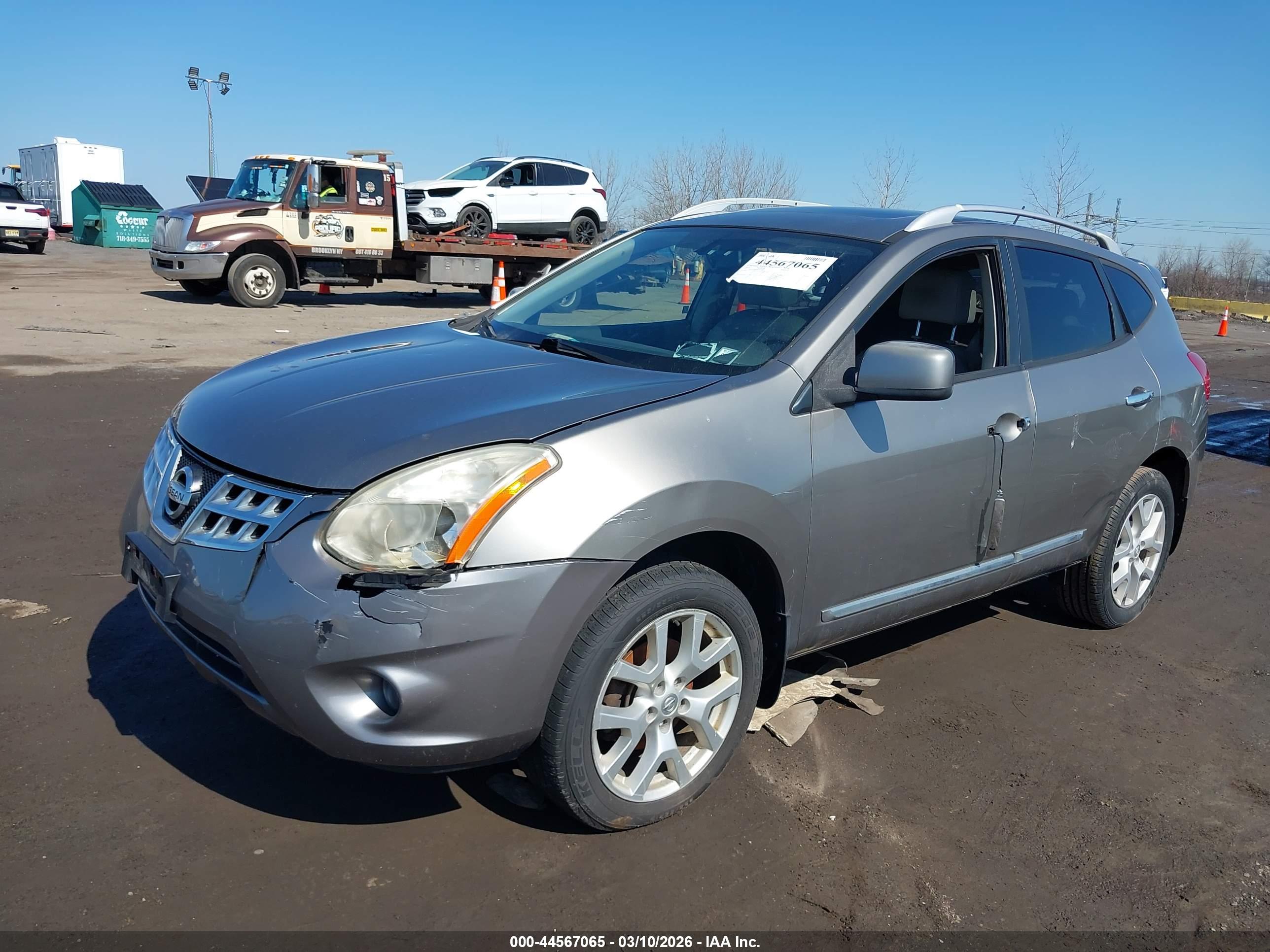 NISSAN ROGUE image 6