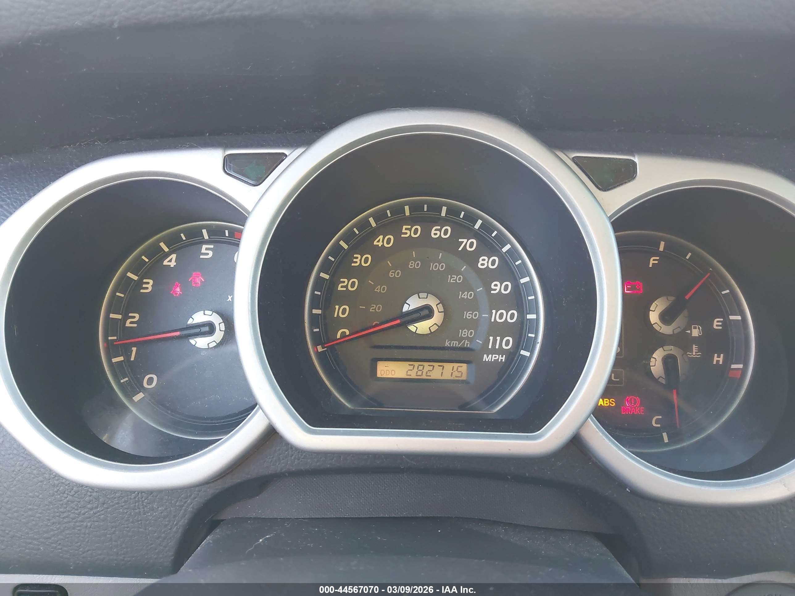 TOYOTA 4RUNNER image 7