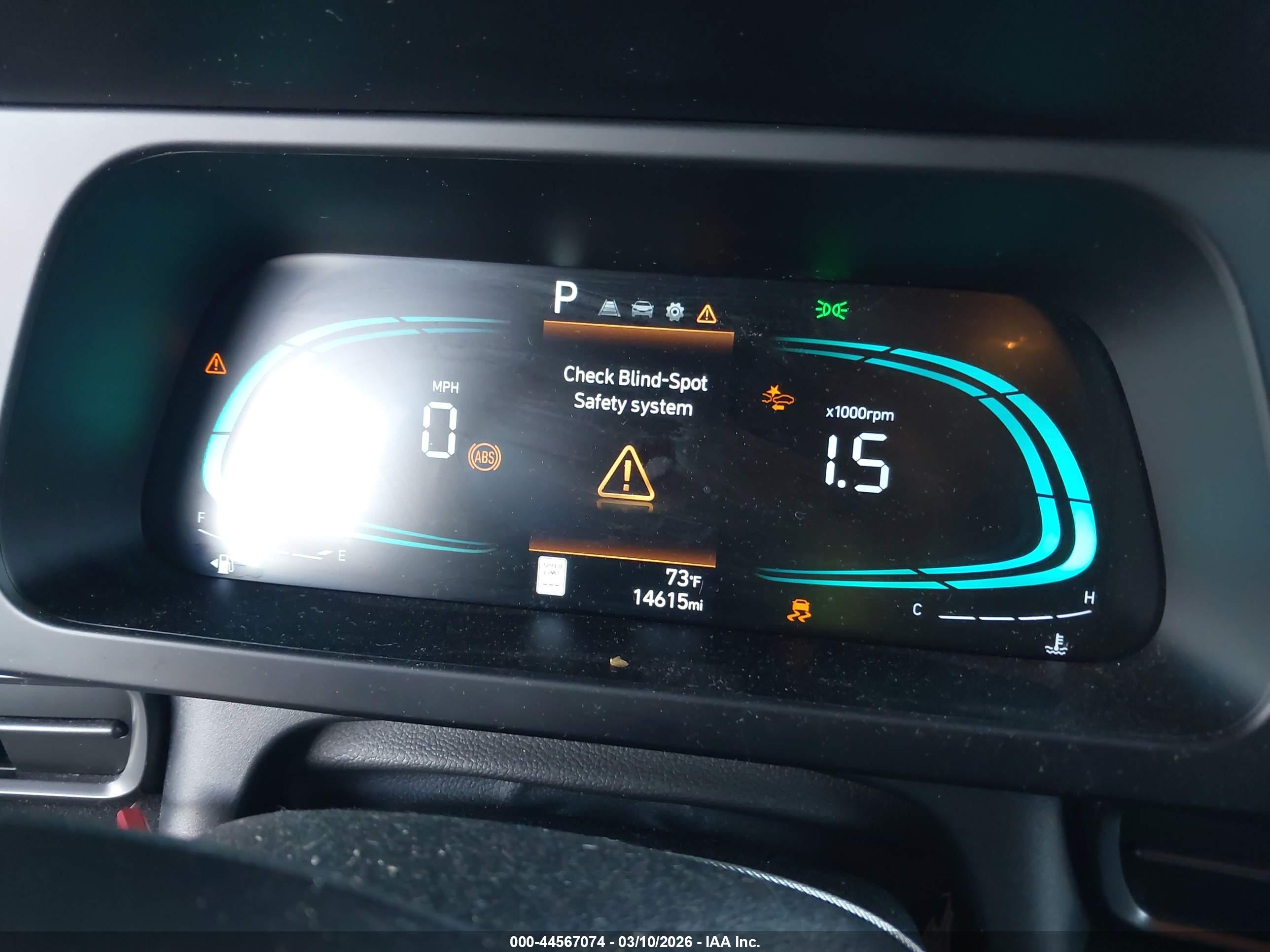 HYUNDAI ELANTRA image 7