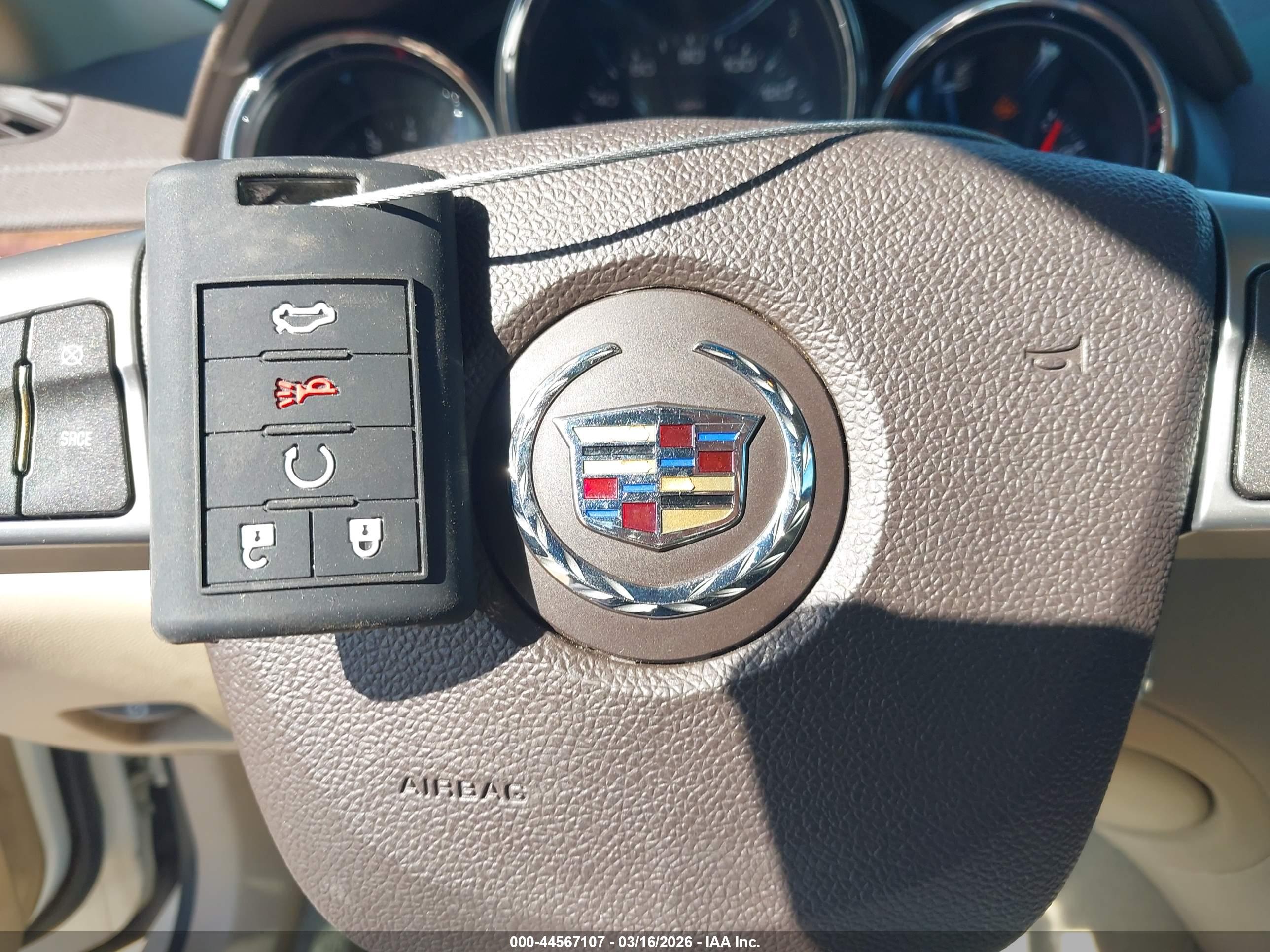 CADILLAC CTS image 11
