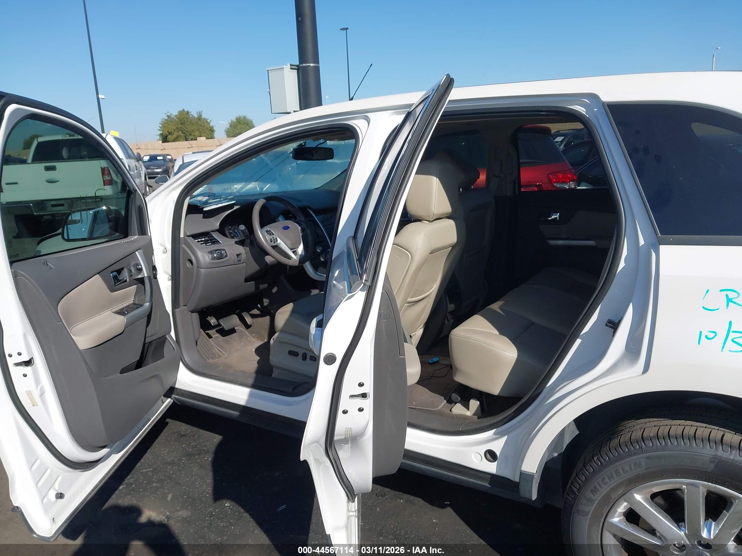 FORD EDGE image 8