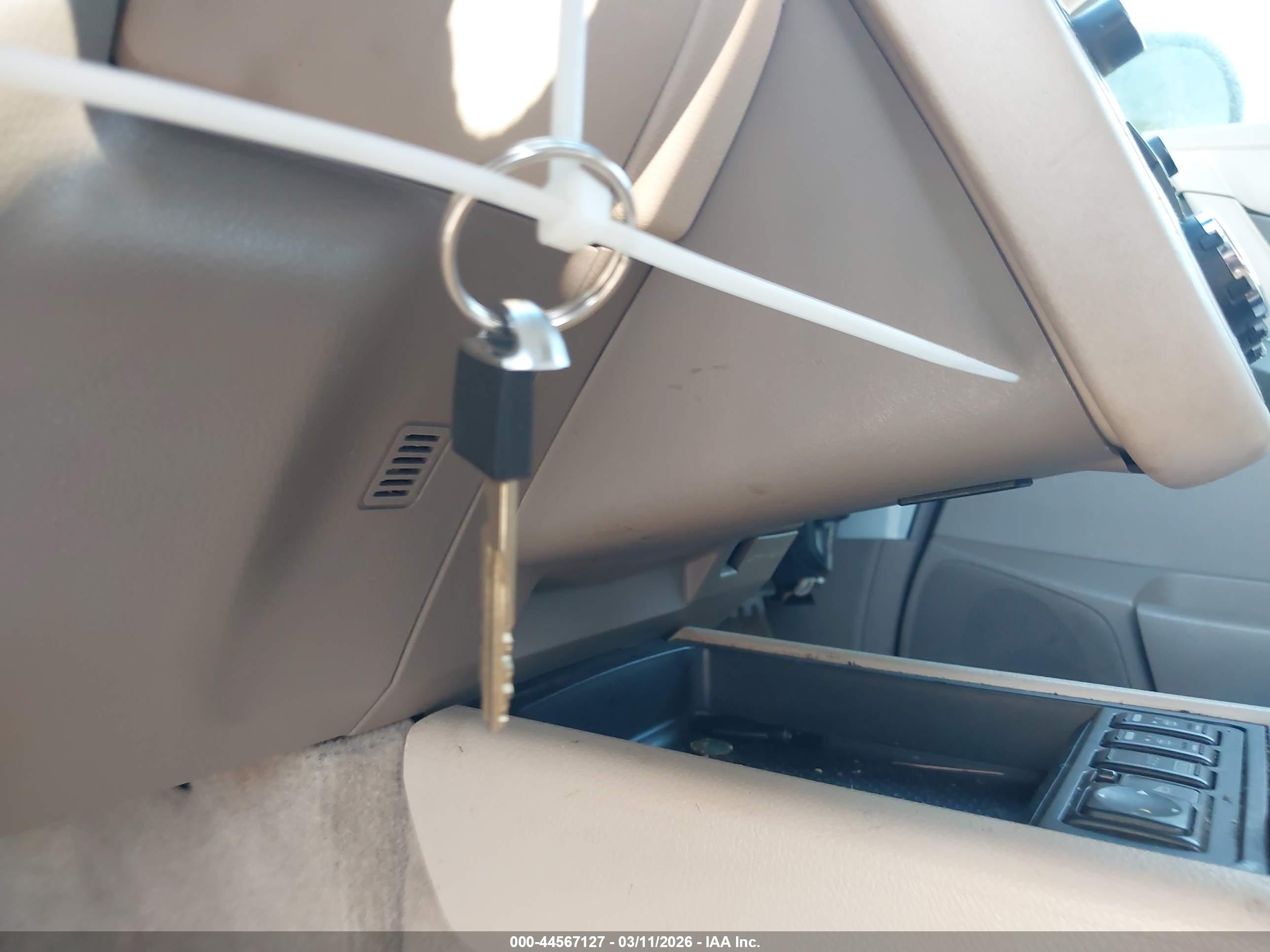 NISSAN MURANO image 11