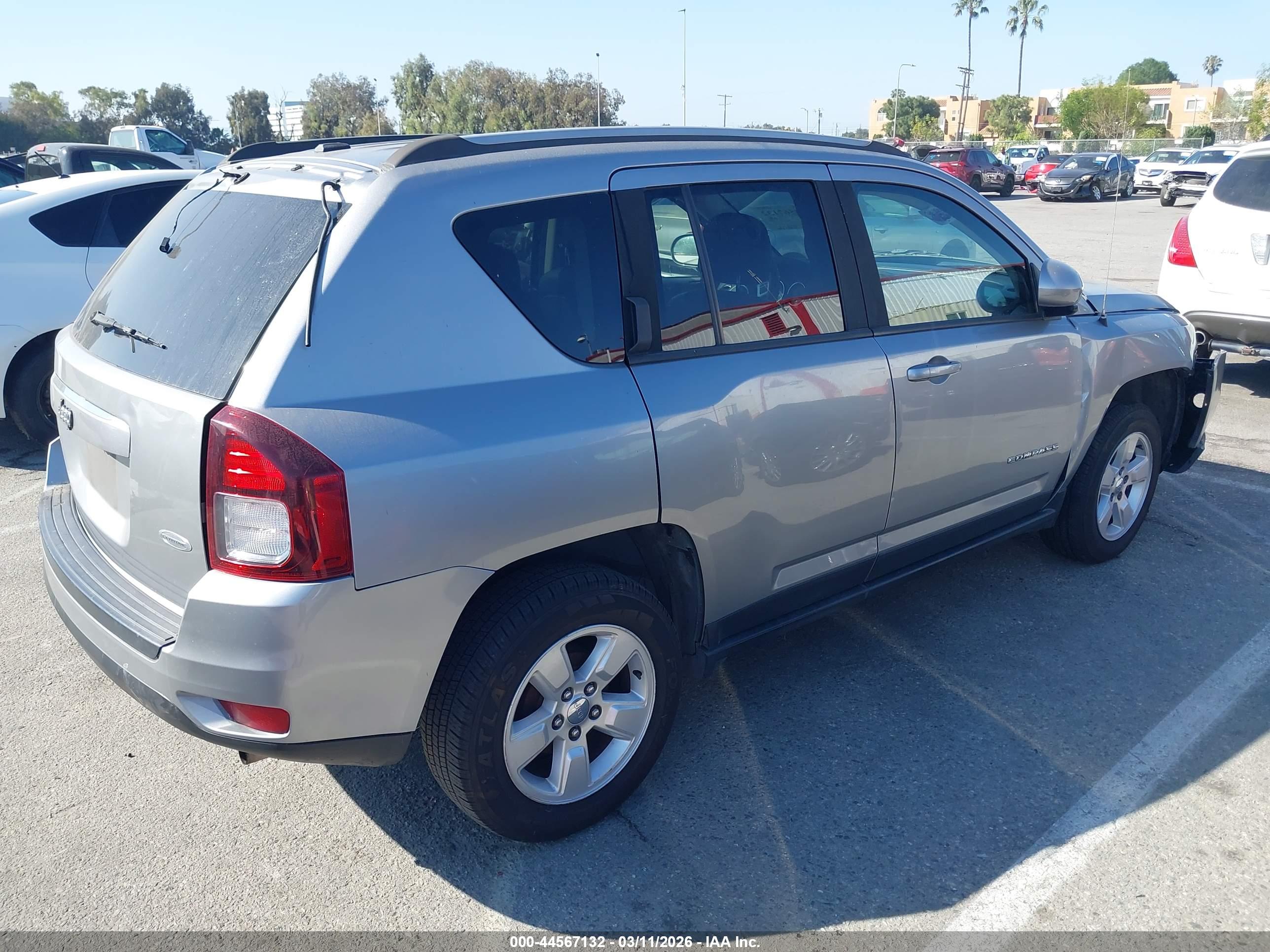 JEEP COMPASS image 4