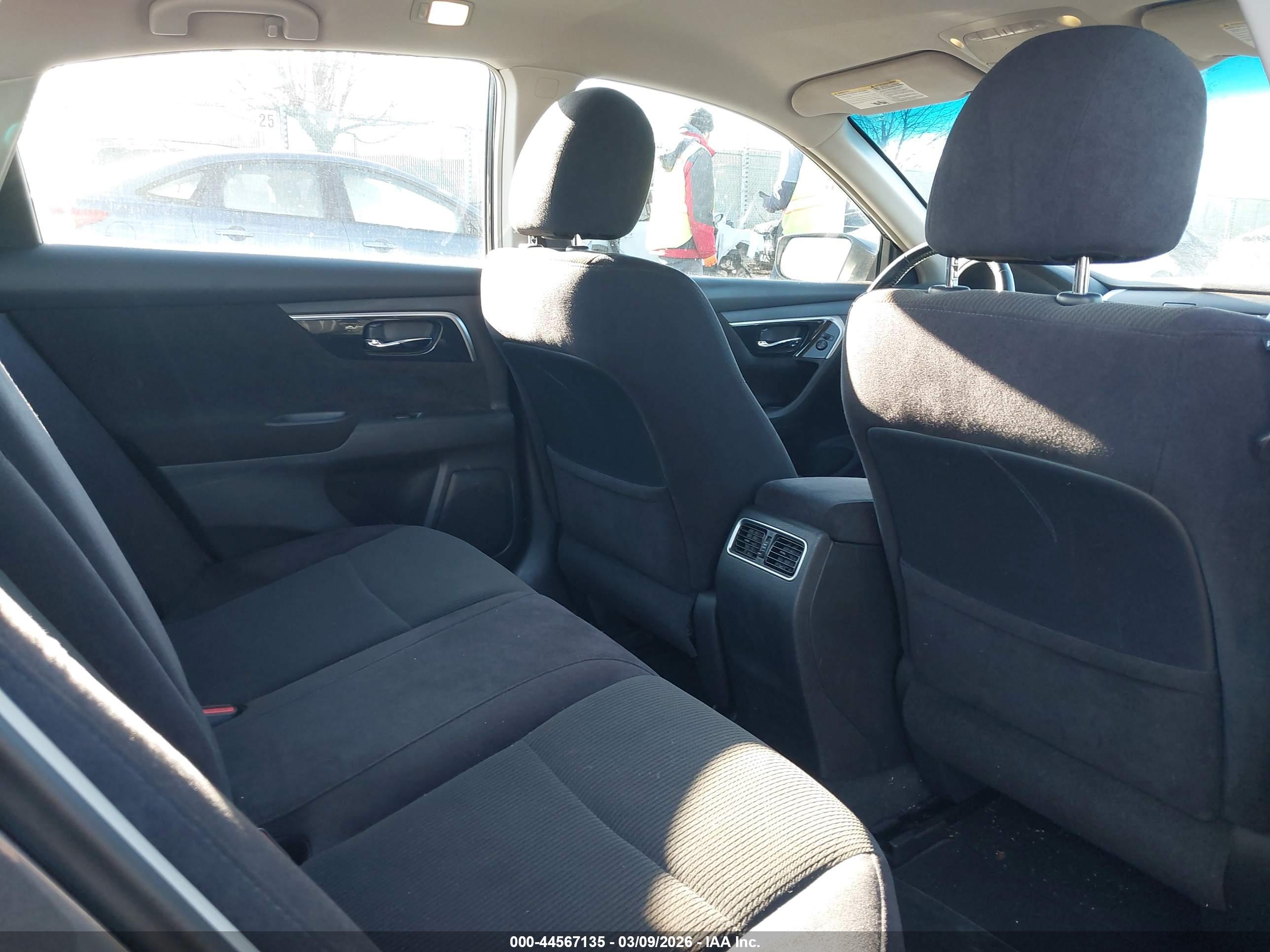 NISSAN ALTIMA image 8