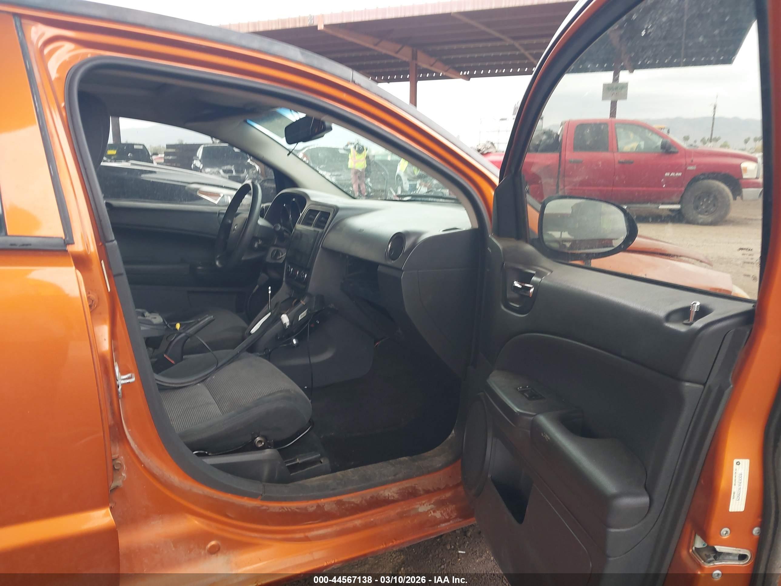 DODGE CALIBER image 5