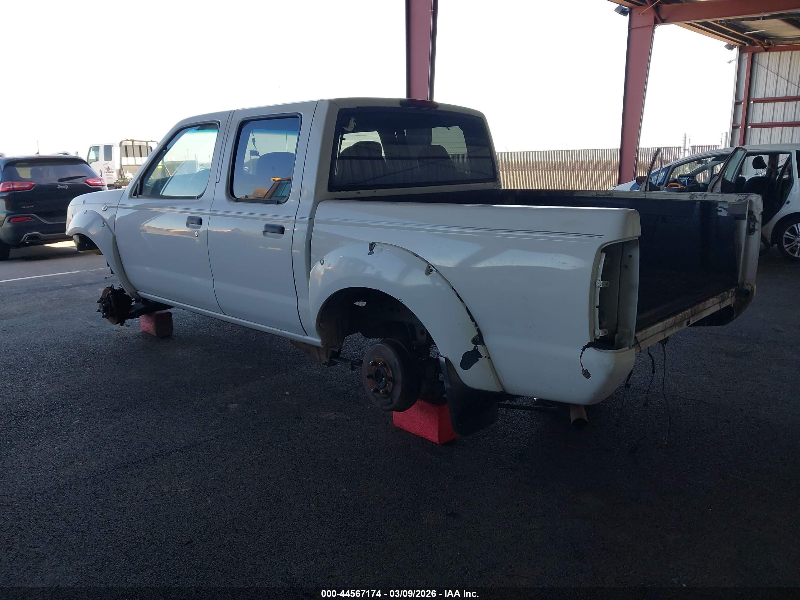 NISSAN FRONTIER image 3