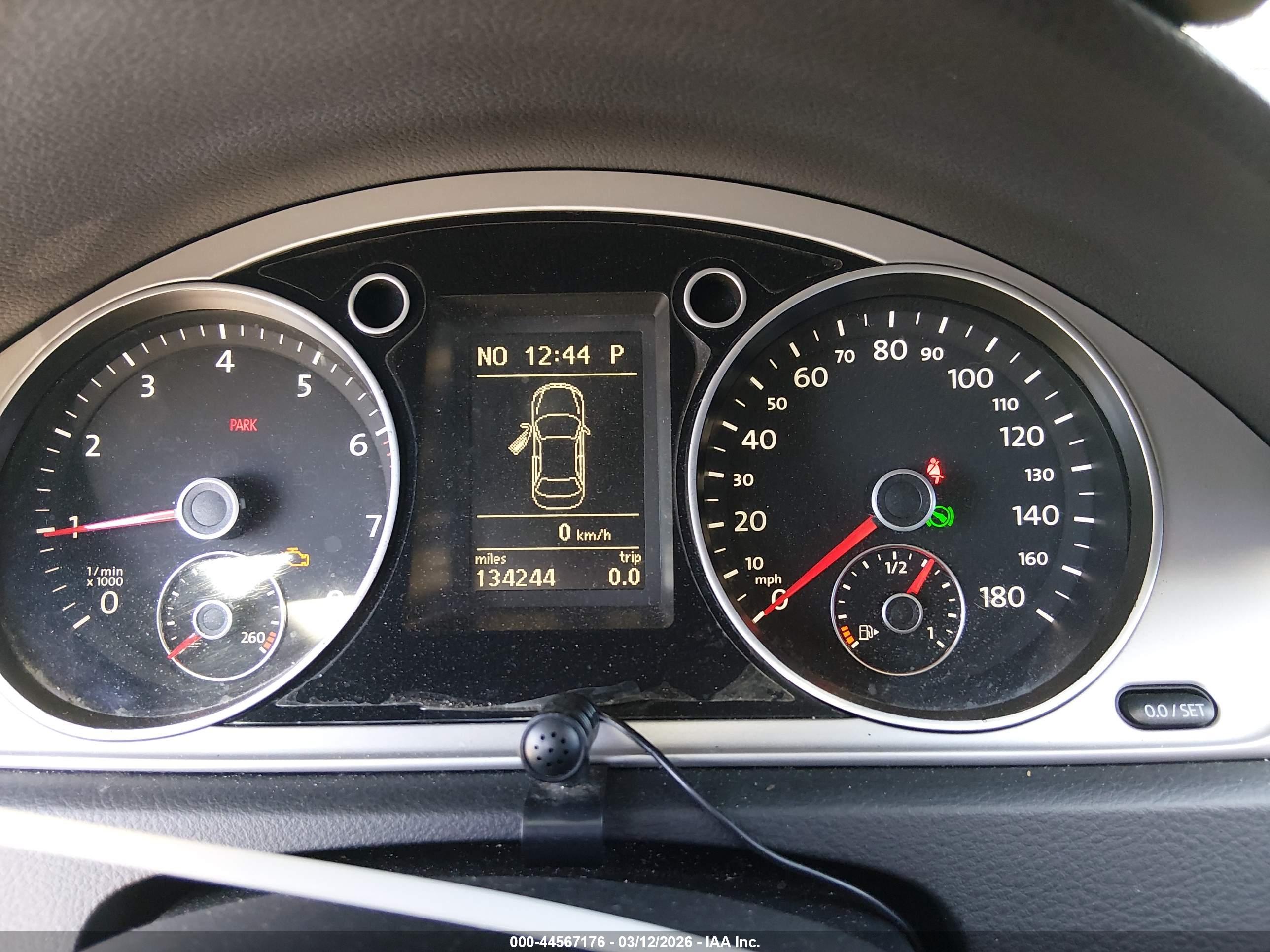 VOLKSWAGEN CC image 7