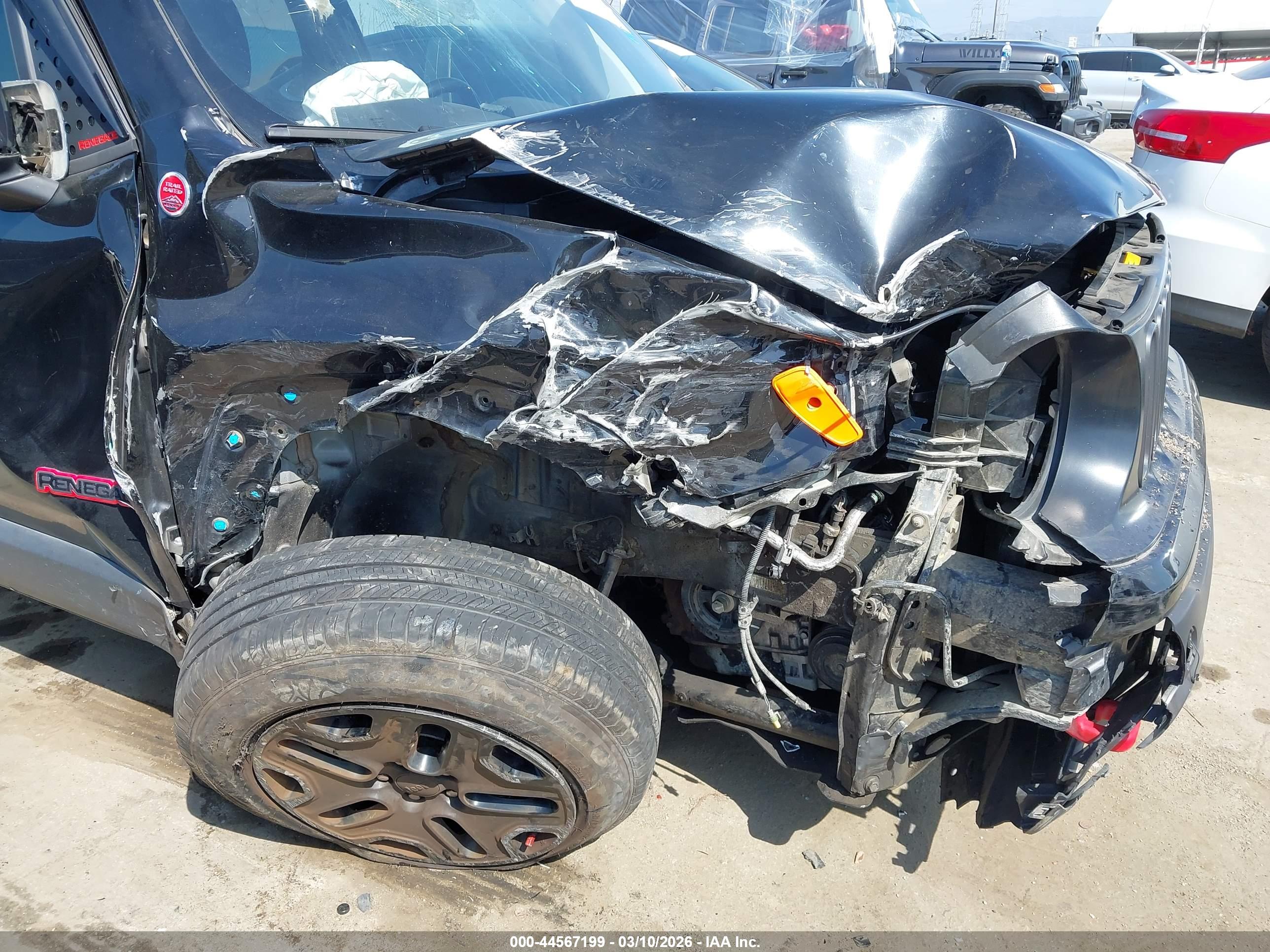 JEEP RENEGADE image 6