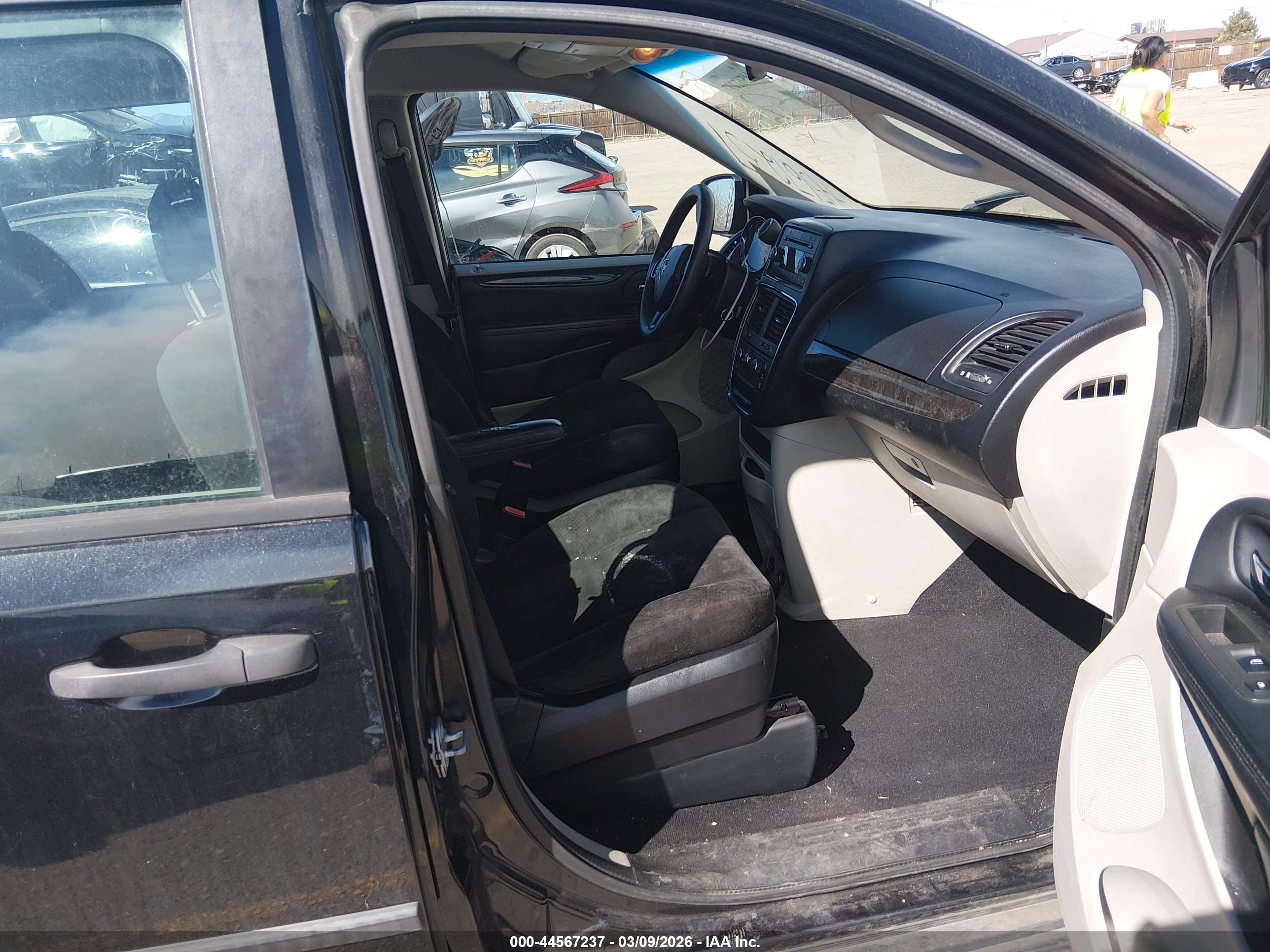 DODGE GRAND image 5