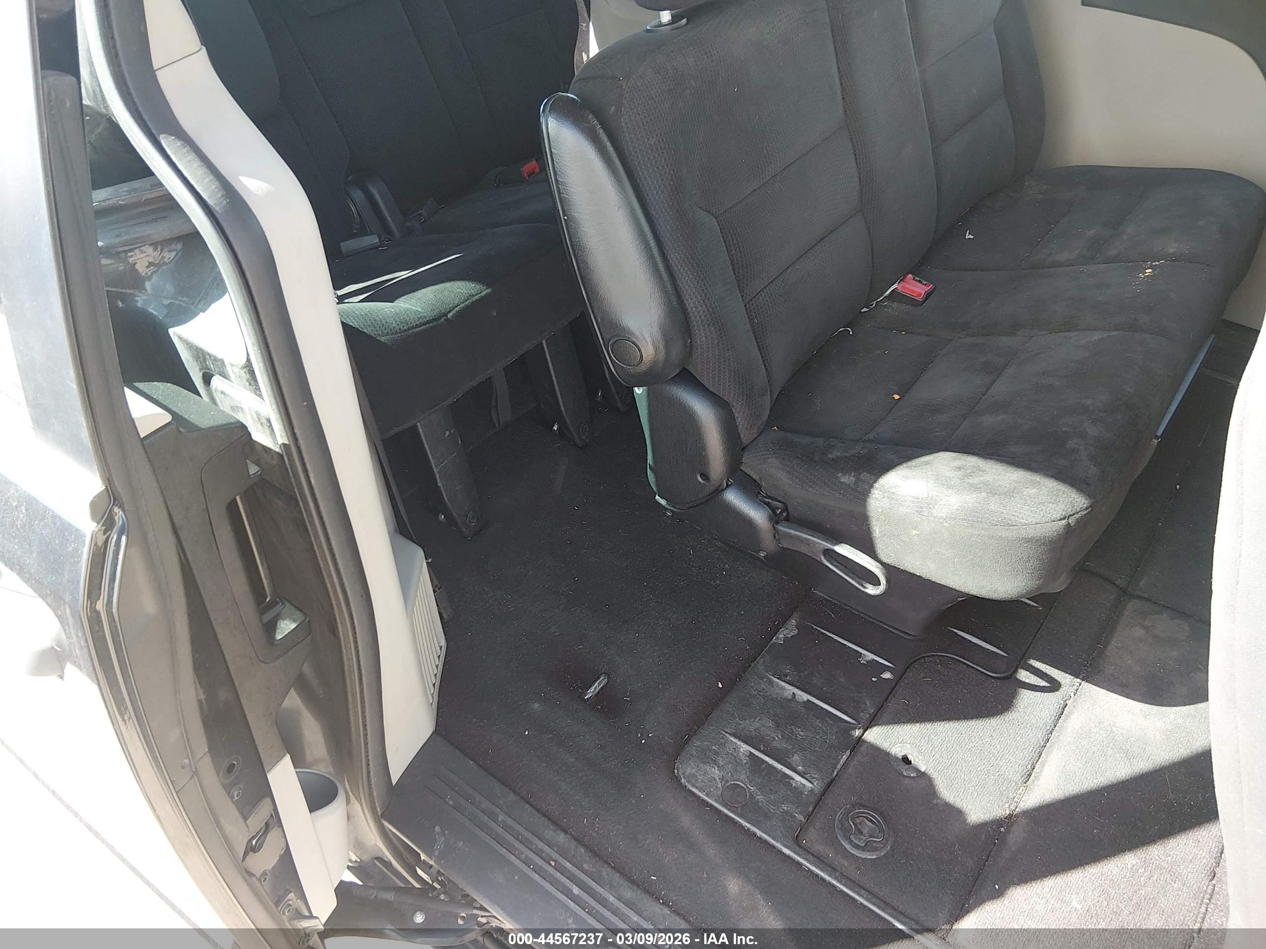 DODGE GRAND image 8