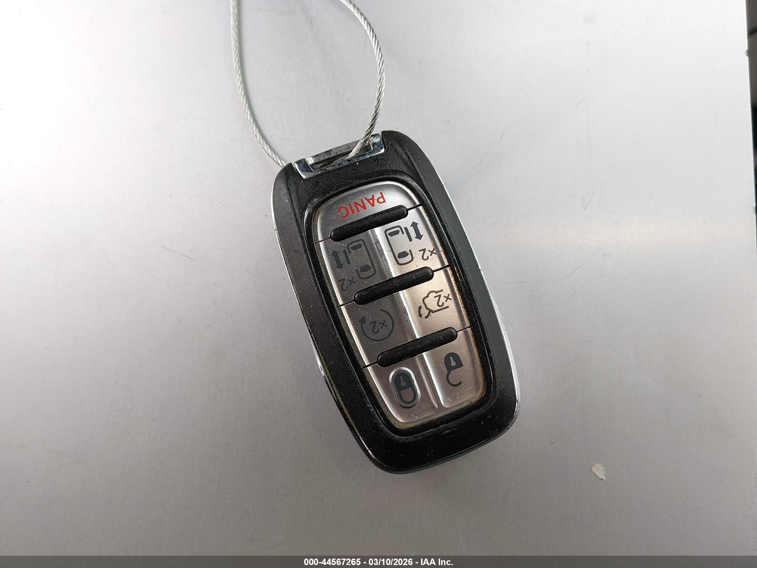CHRYSLER PACIFICA image 11