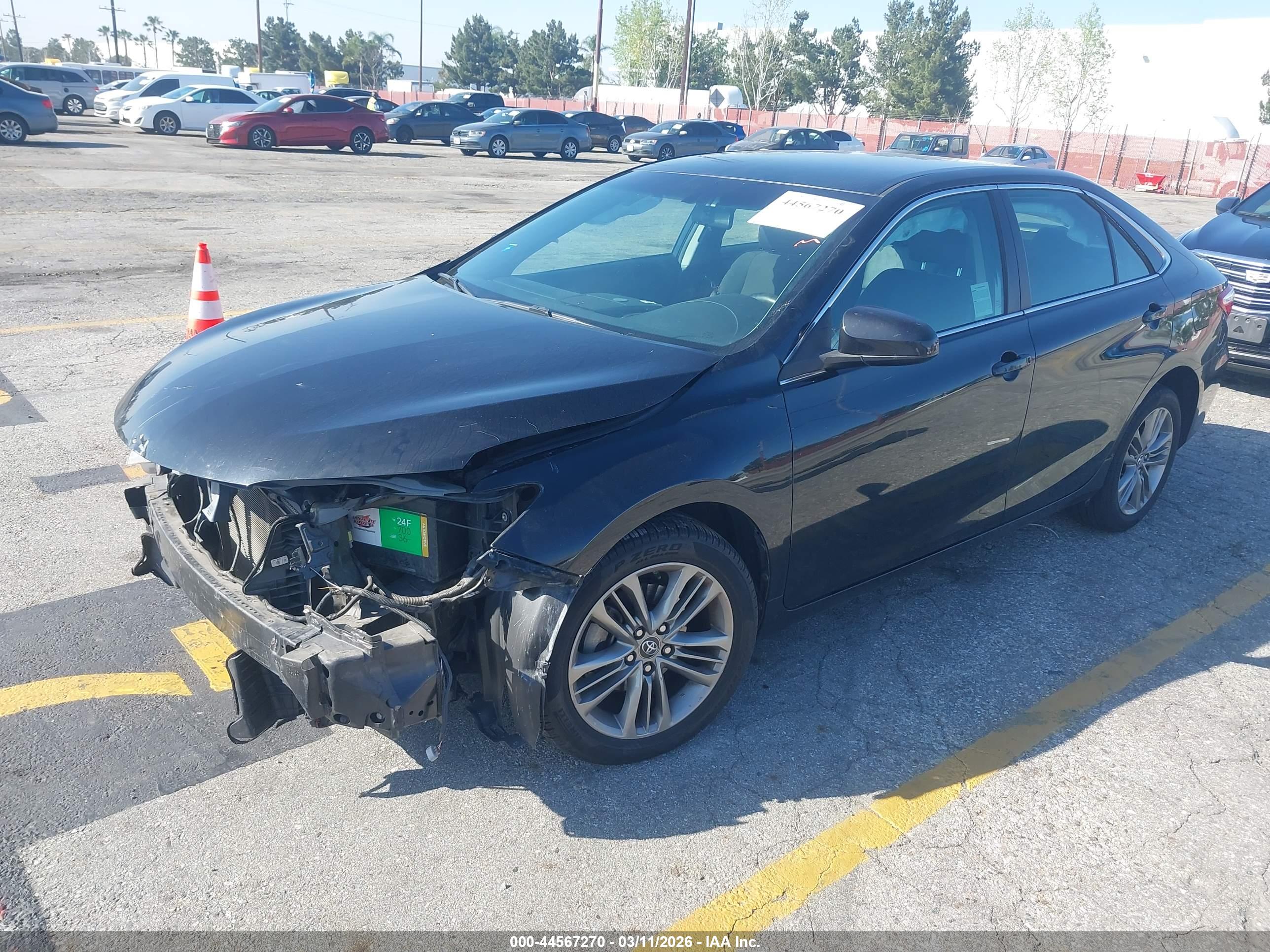 TOYOTA CAMRY image 2