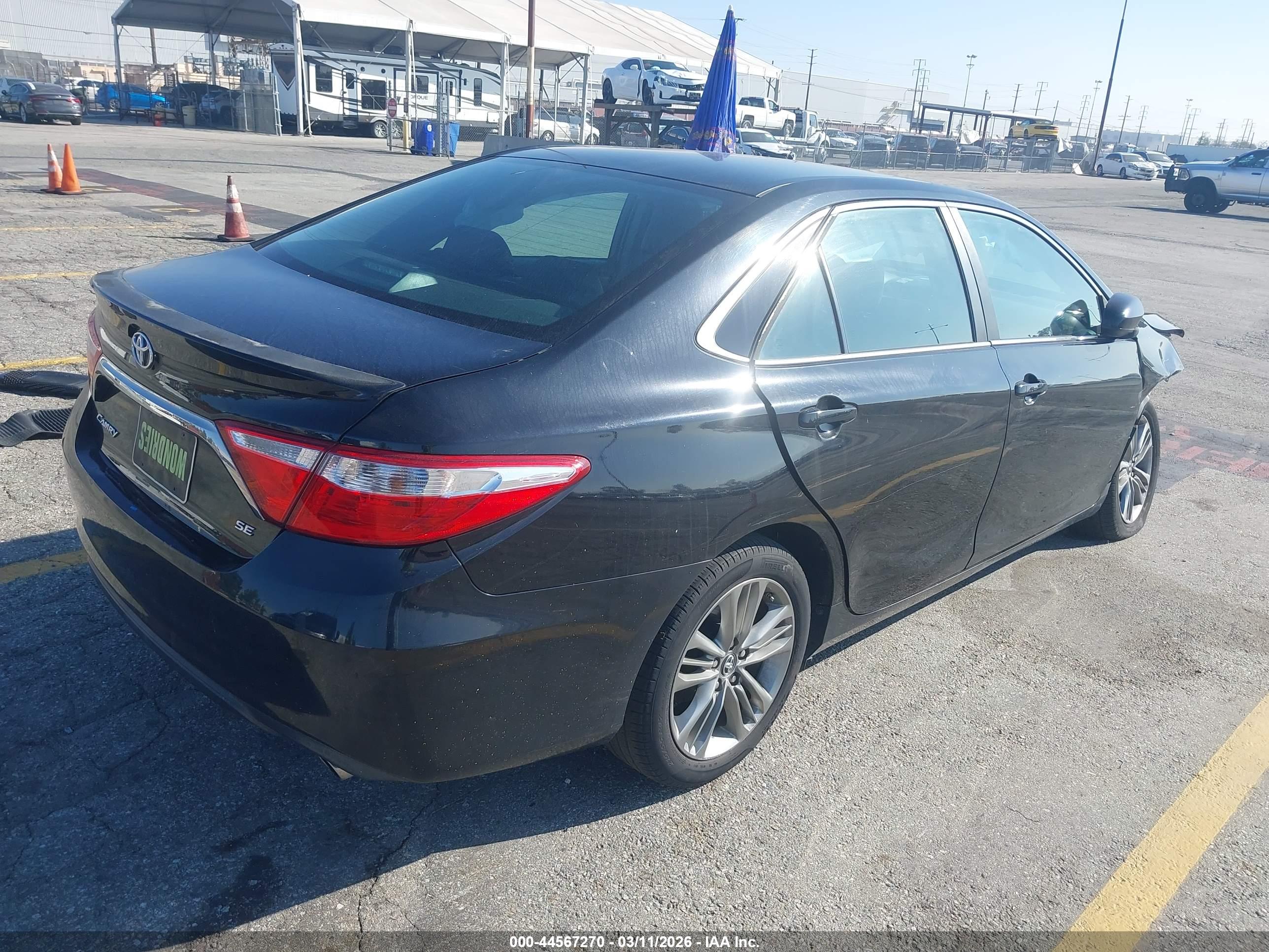 TOYOTA CAMRY image 4