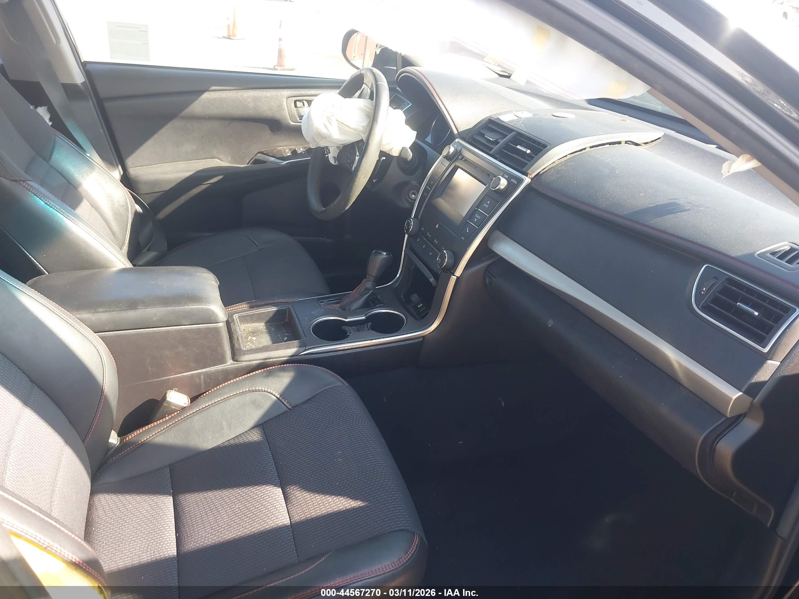 TOYOTA CAMRY image 5