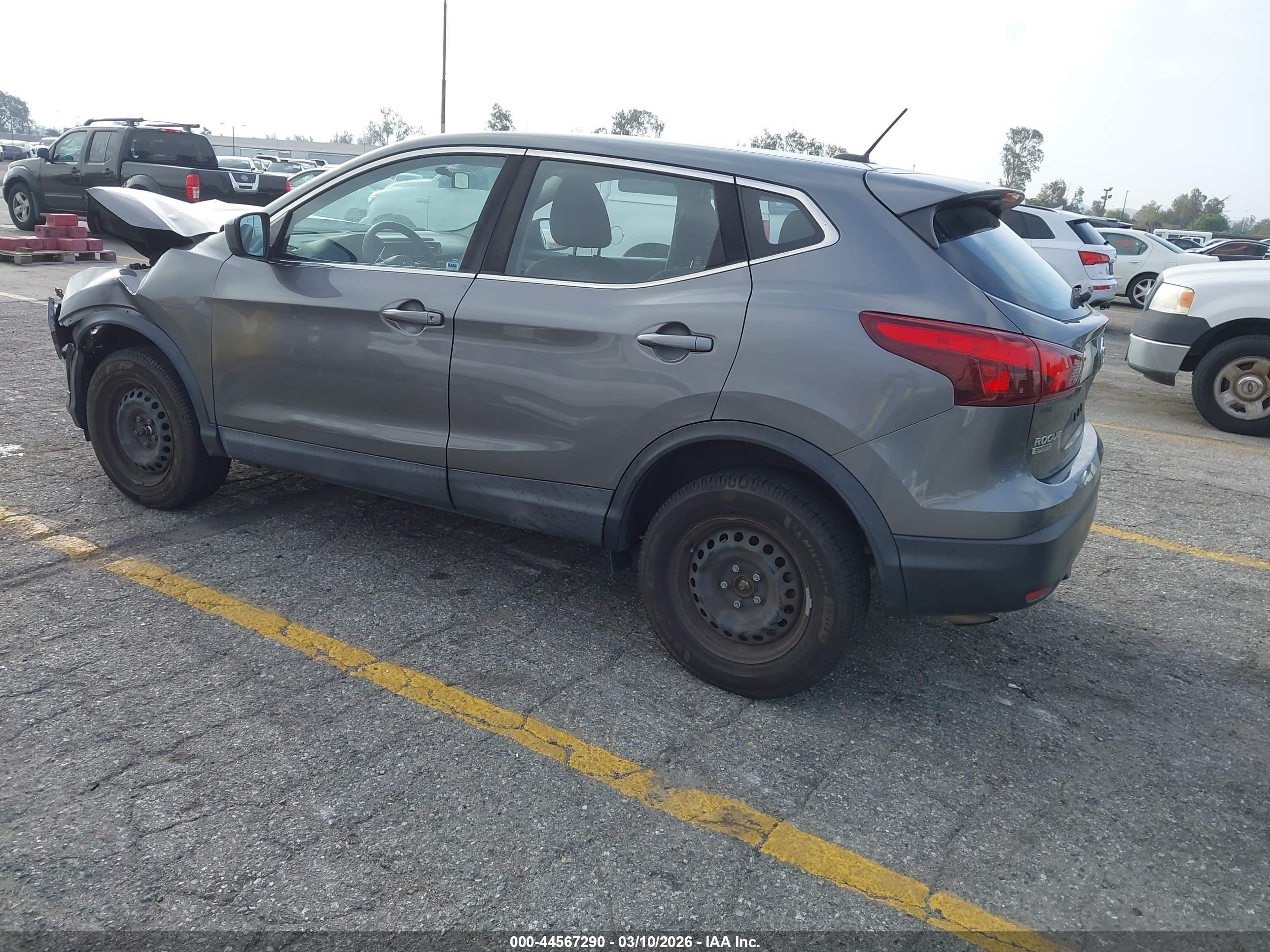 NISSAN ROGUE image 3