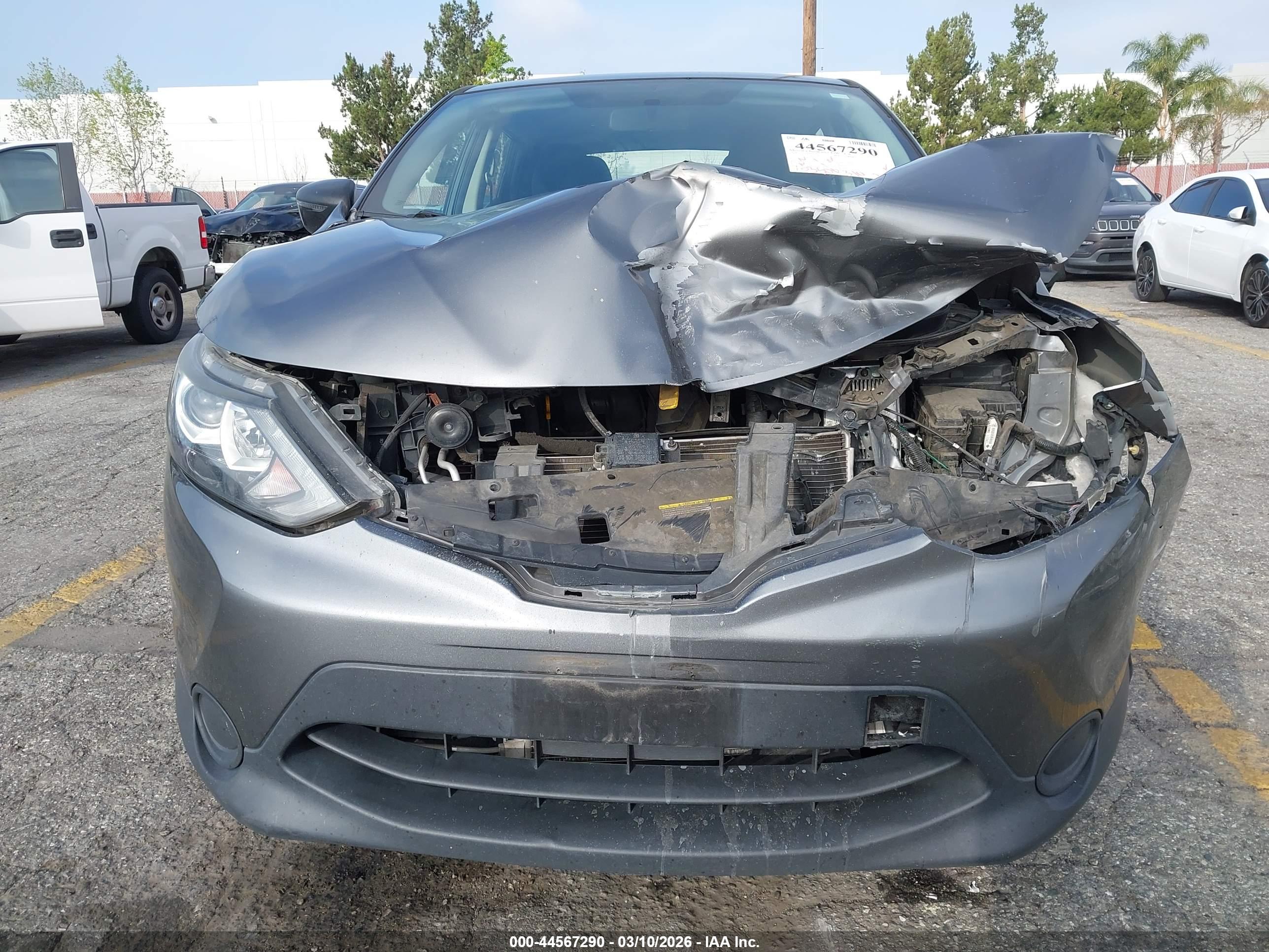 NISSAN ROGUE image 6