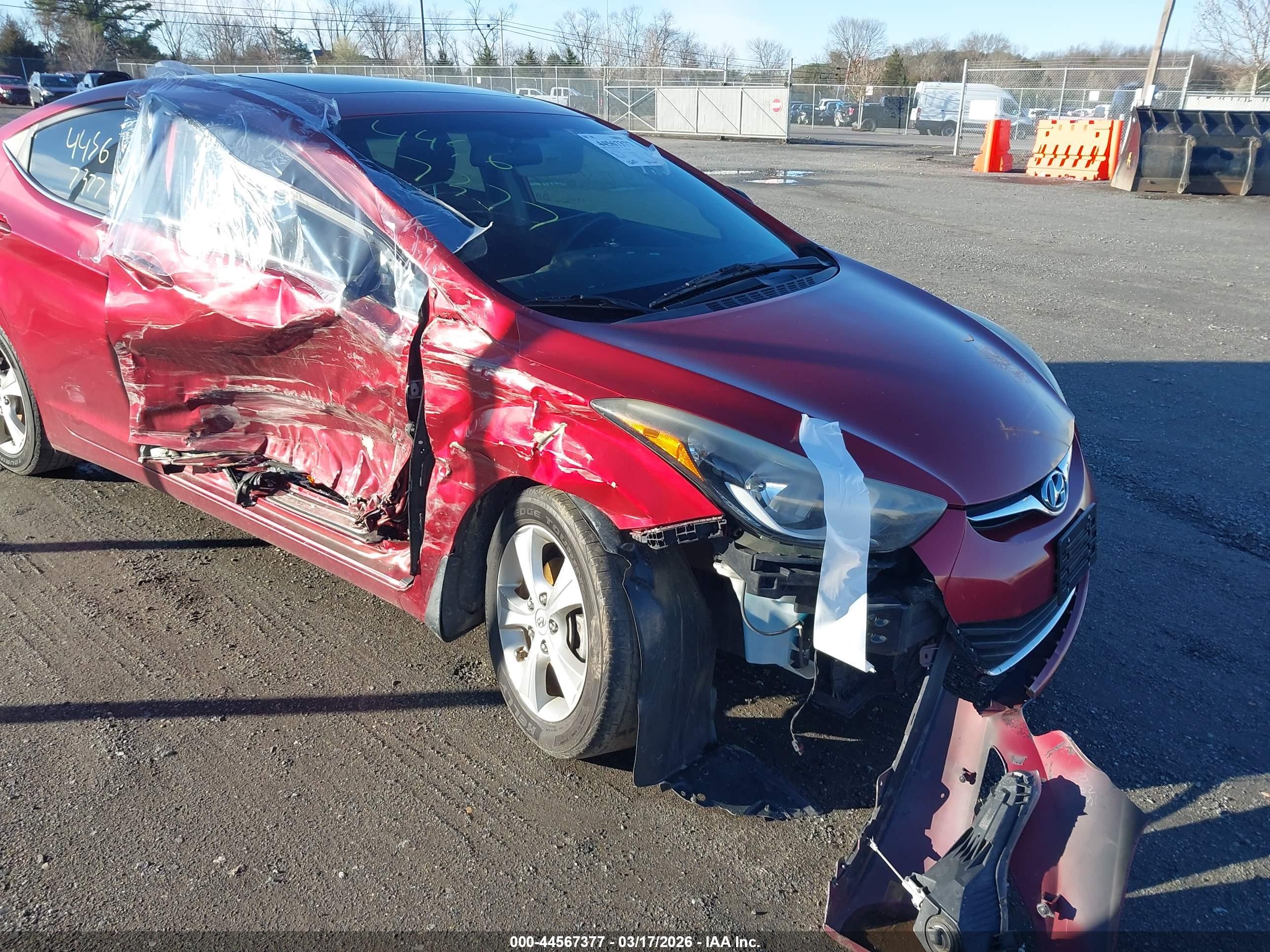 HYUNDAI ELANTRA image 6