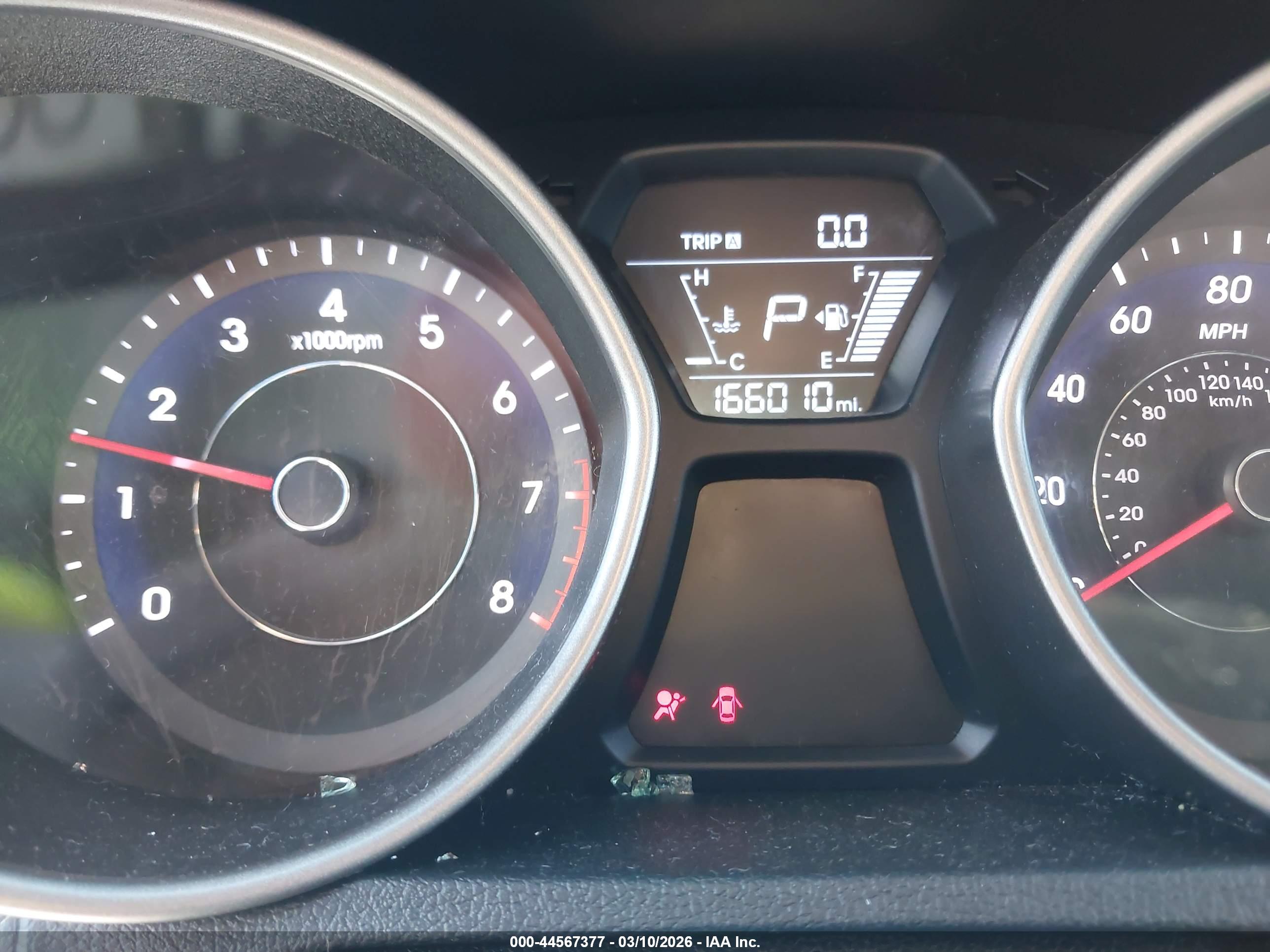 HYUNDAI ELANTRA image 7
