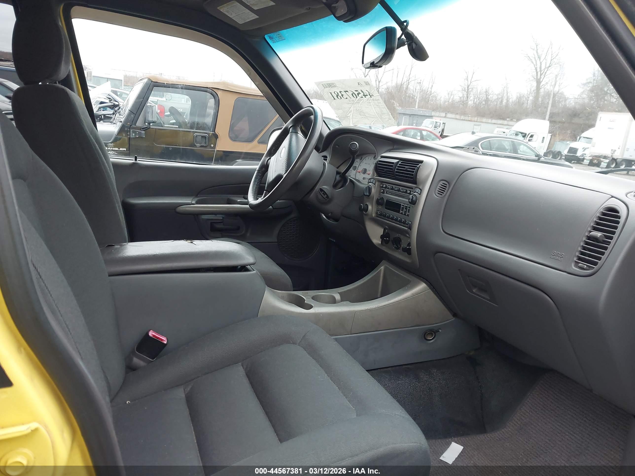 FORD EXPLORER image 5