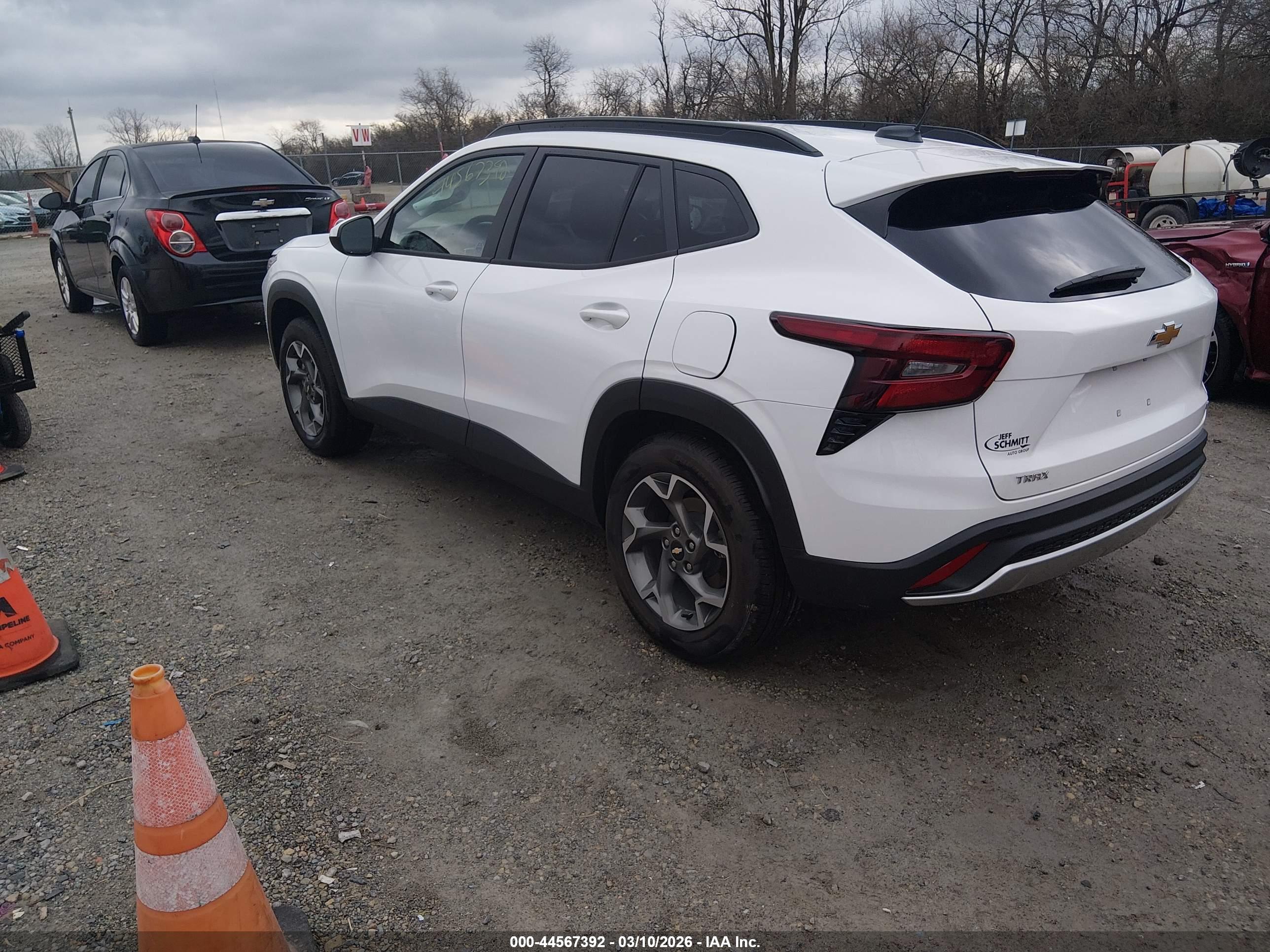 CHEVROLET TRAX image 3