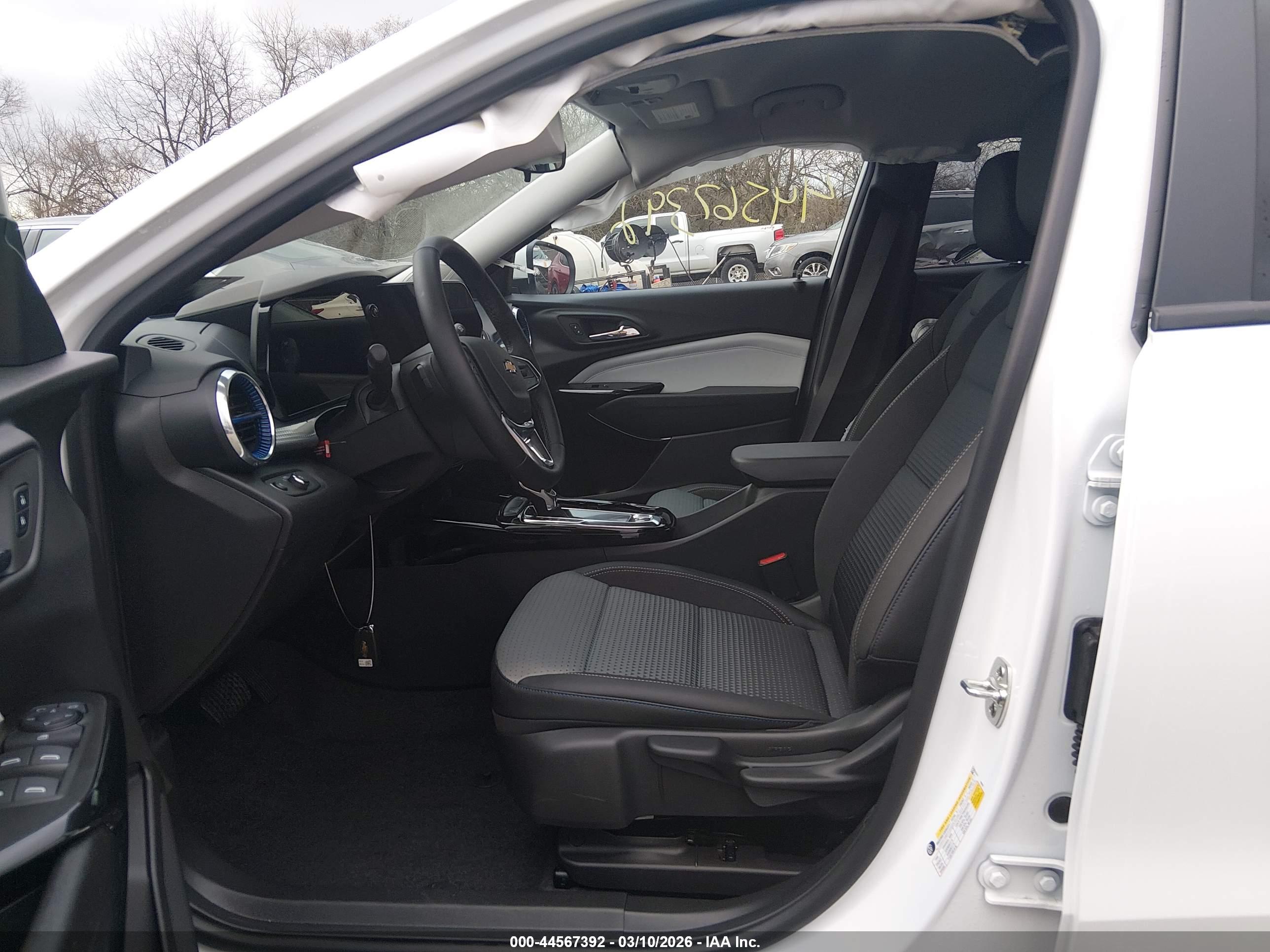 CHEVROLET TRAX image 5