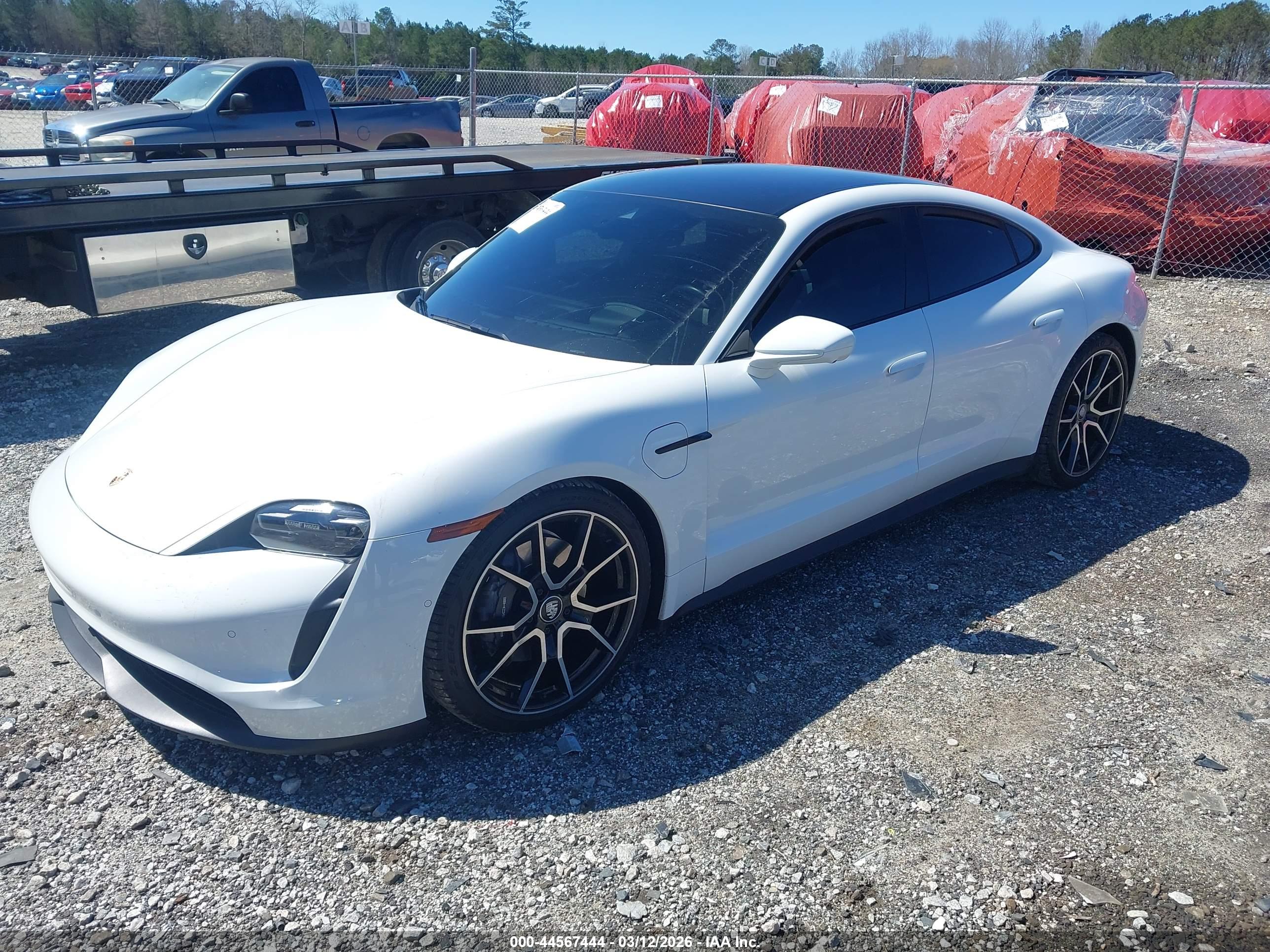 PORSCHE TAYCAN image 2