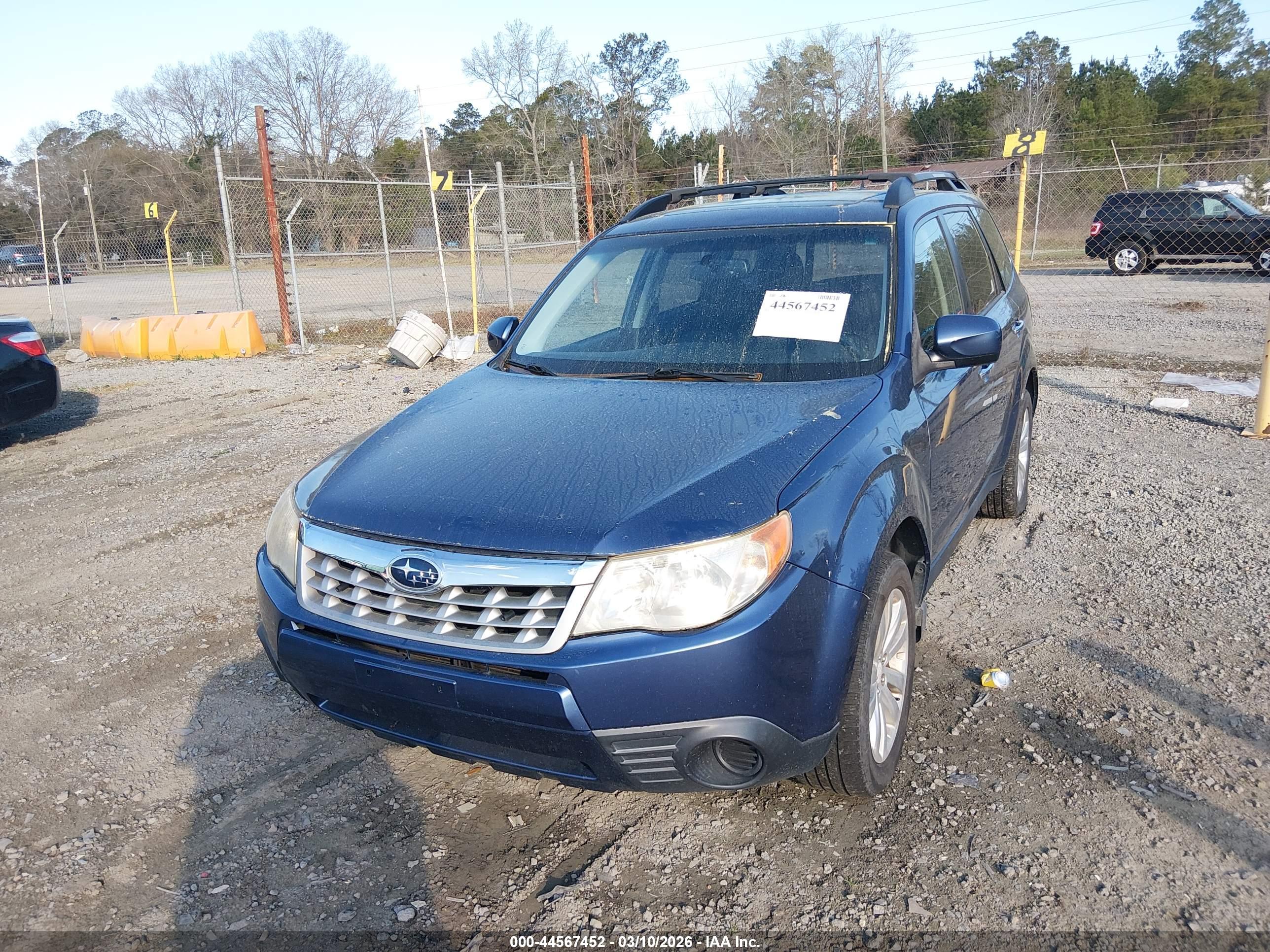 SUBARU FORESTER image 6